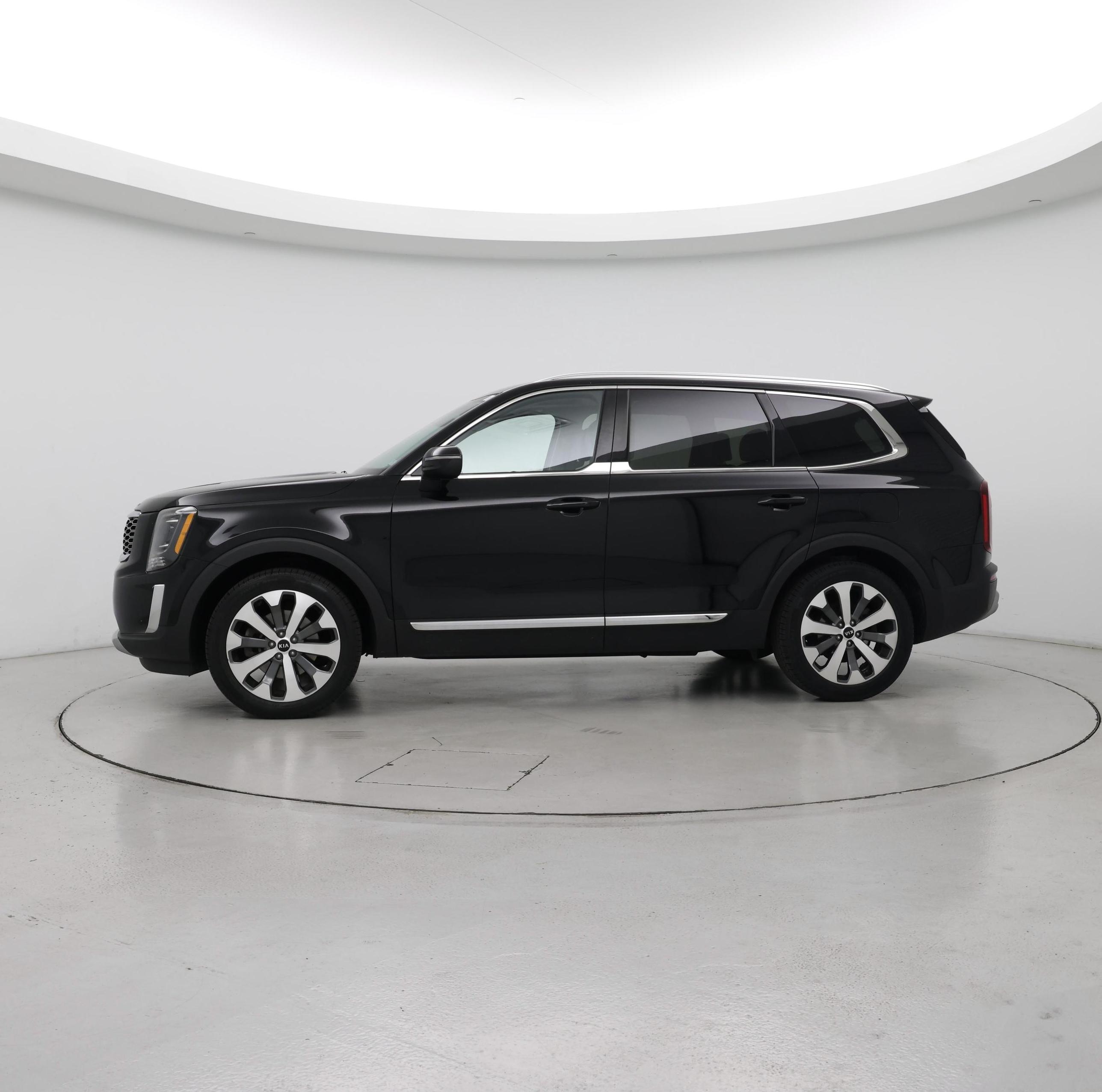 Thumbnail: 2020 Kia Telluride - 3