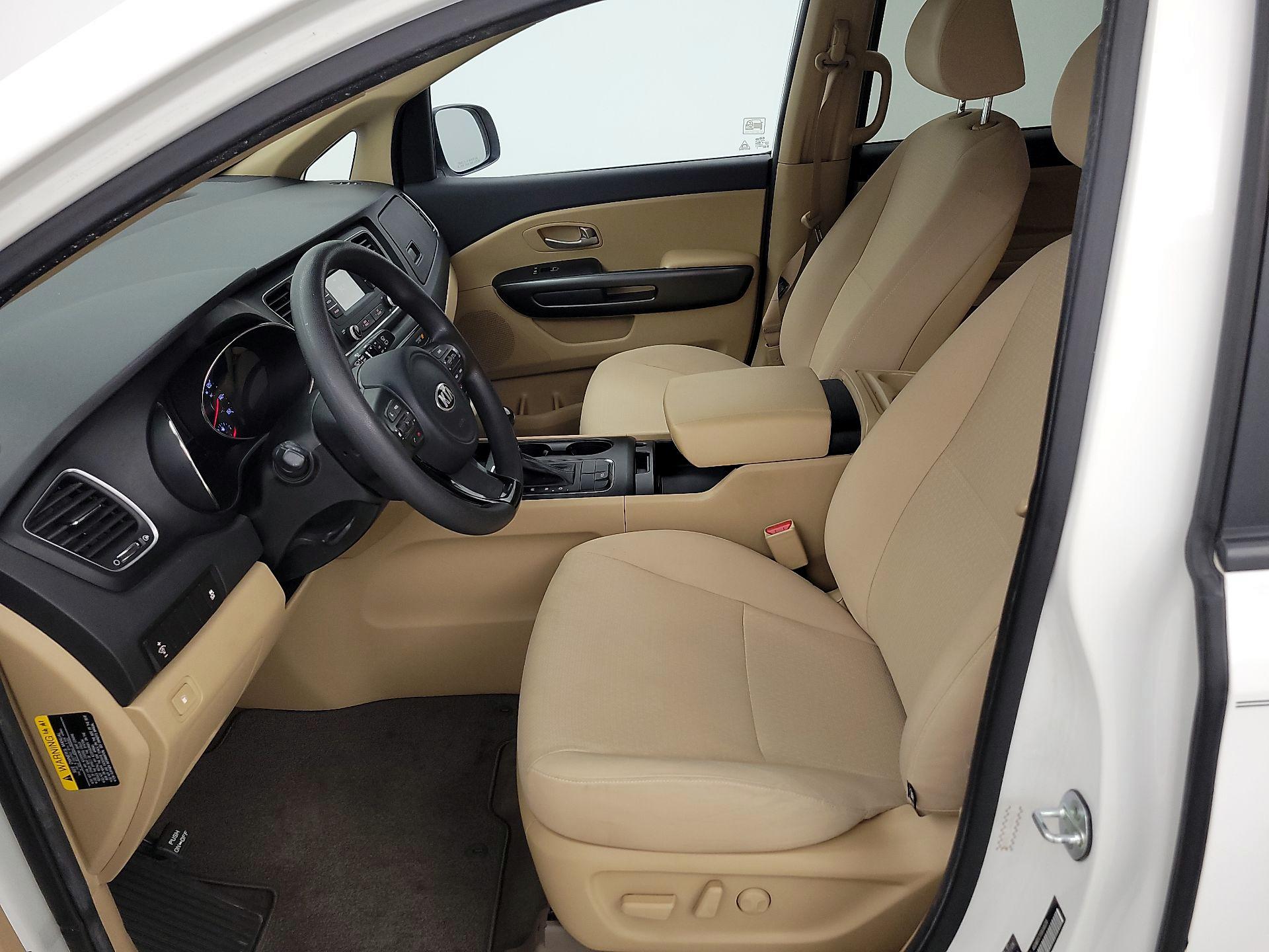 Thumbnail: 2016 Kia Sedona - 11