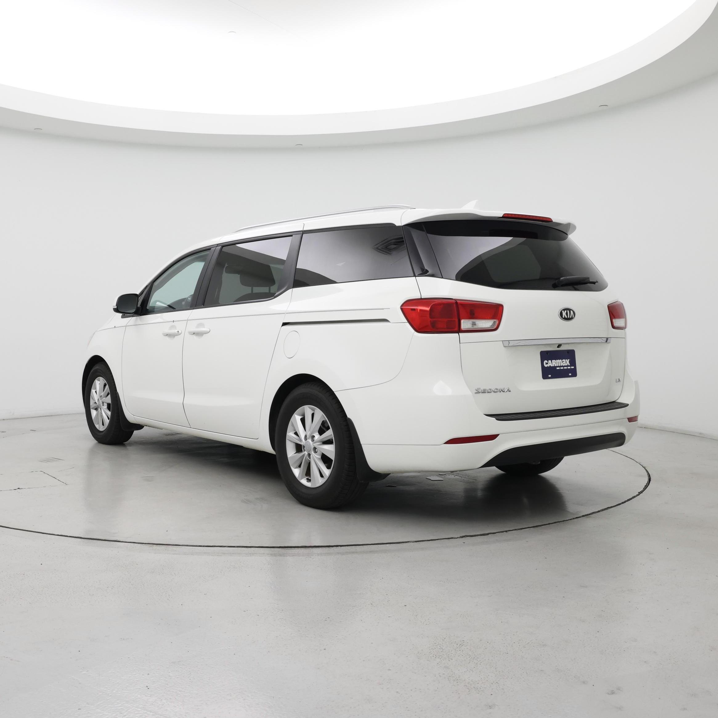 Thumbnail: 2016 Kia Sedona - 2