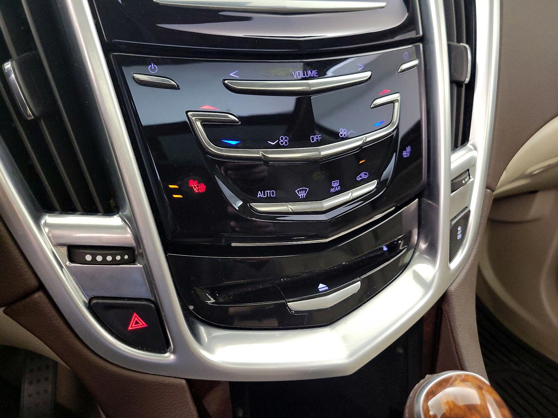 Thumbnail: 2015 Cadillac SRX - 17