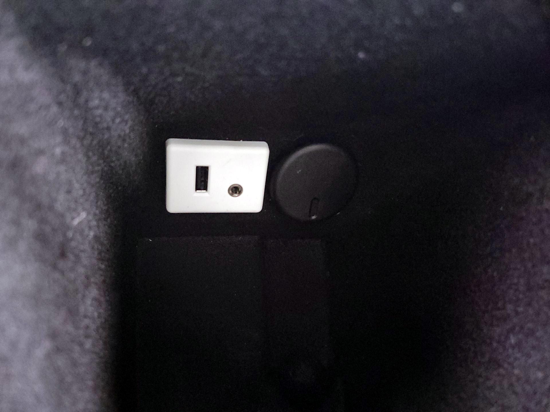 Thumbnail: 2015 Cadillac SRX - 19