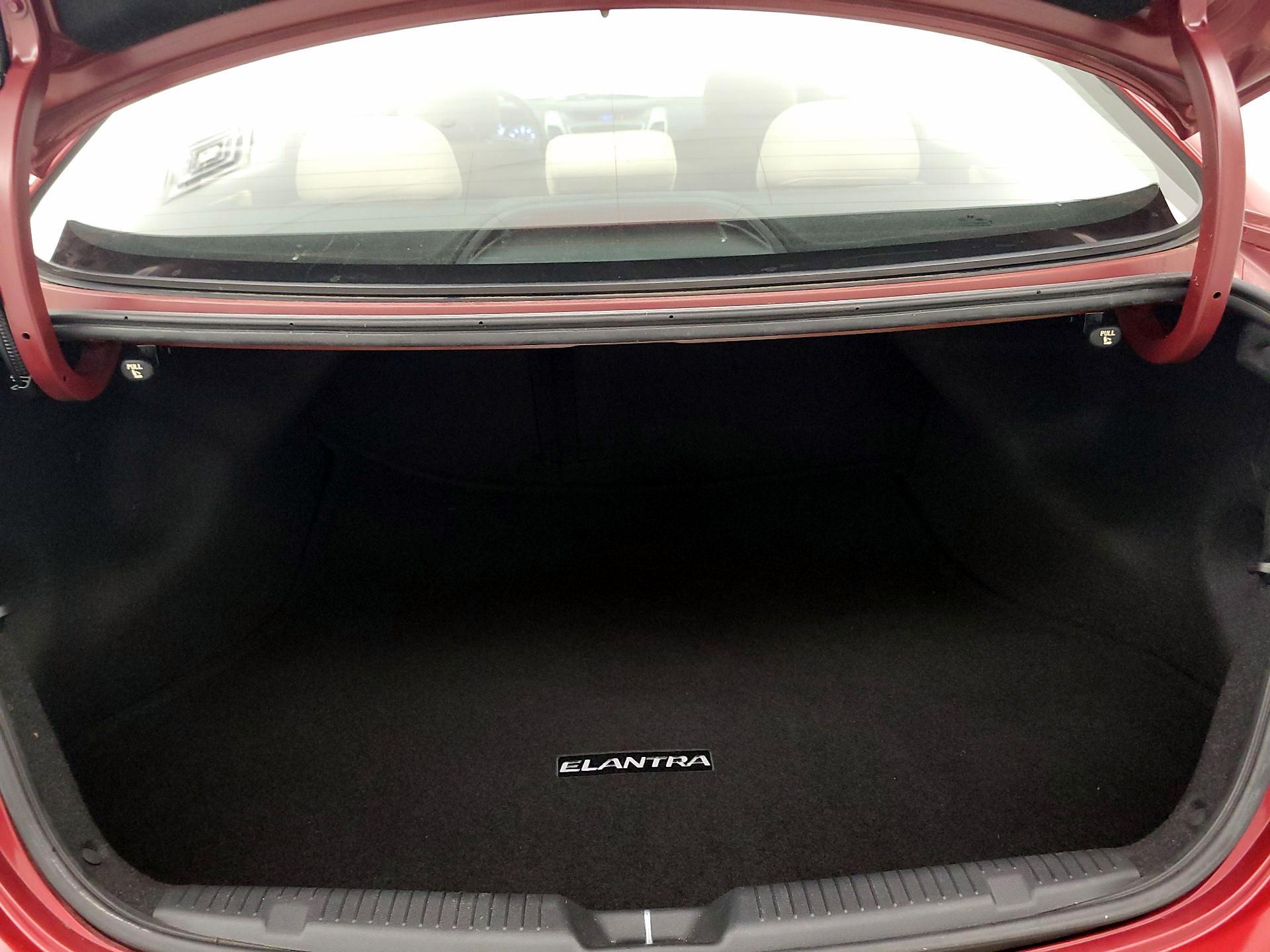 Thumbnail: 2016 Hyundai Elantra - 19