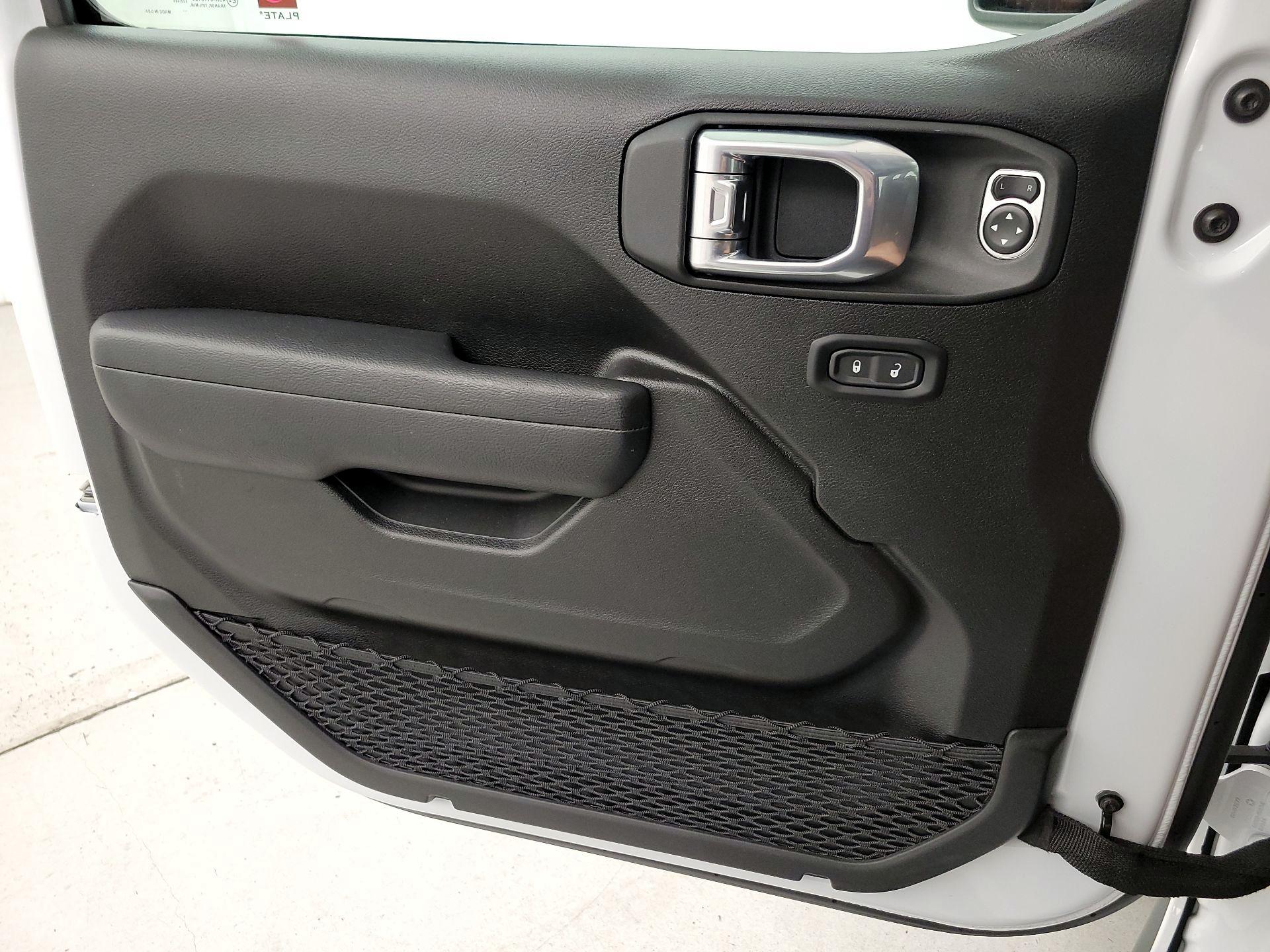 Thumbnail: 2025 Jeep Wrangler - 12