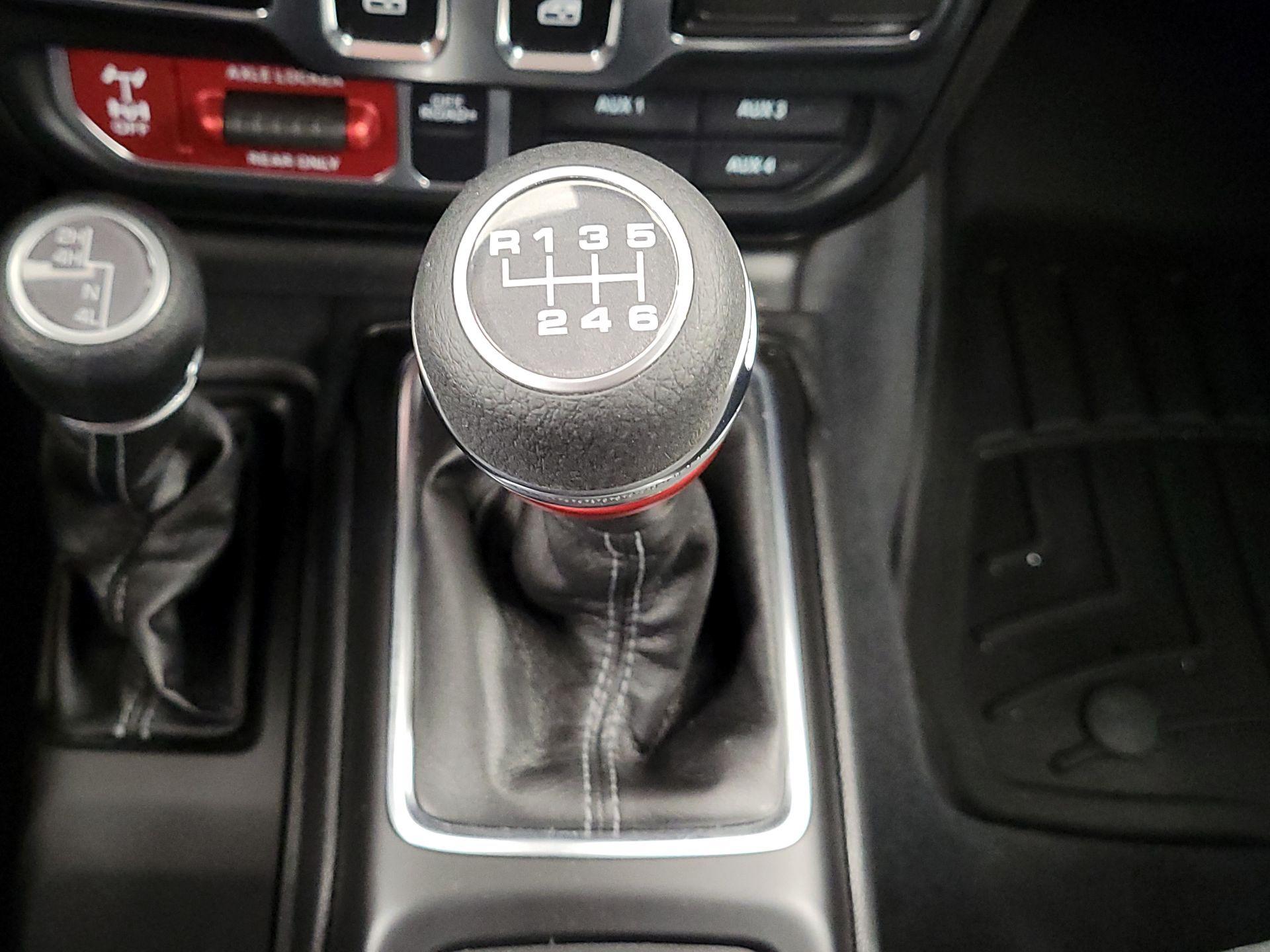 Thumbnail: 2025 Jeep Wrangler - 17