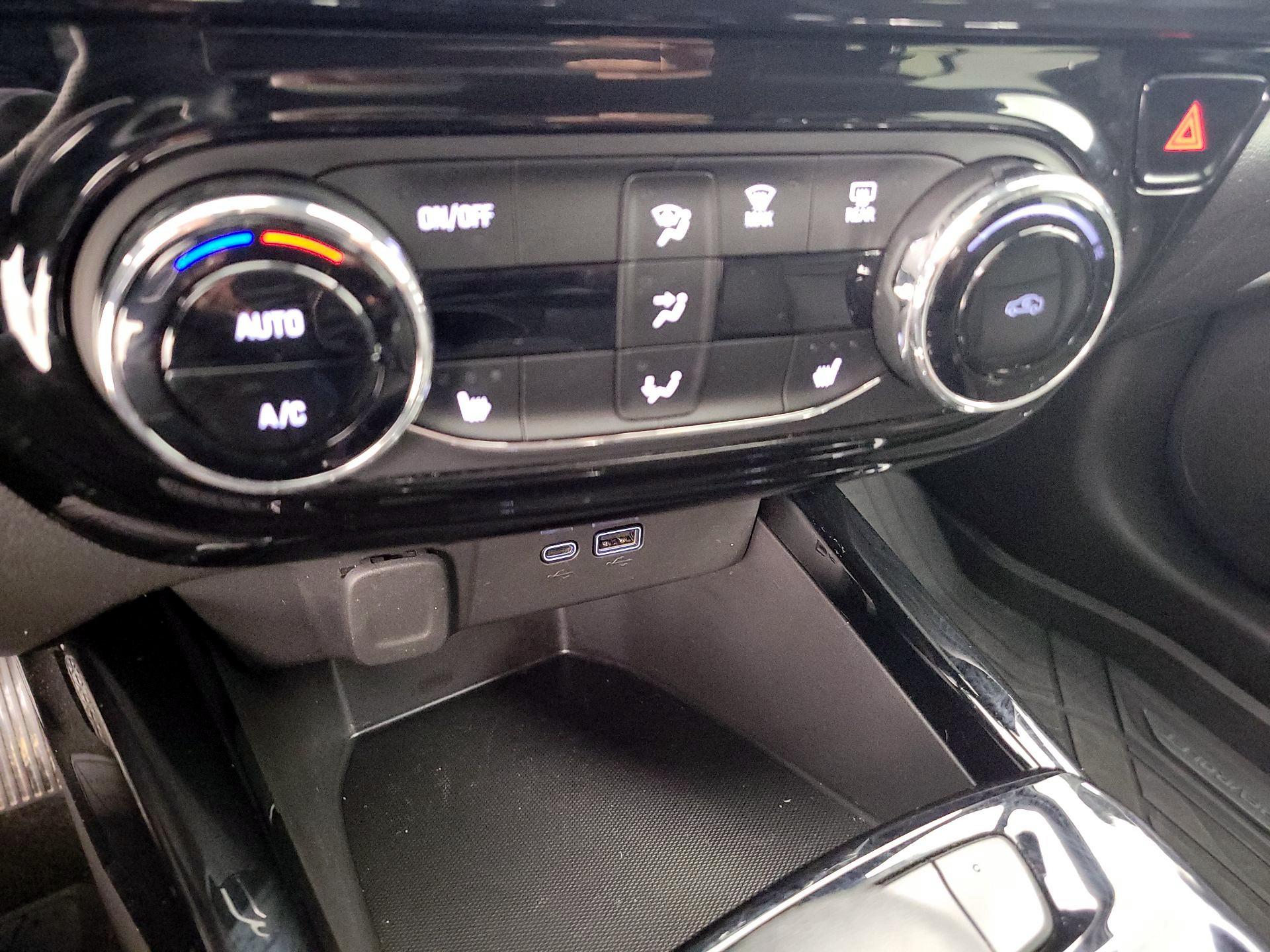 Thumbnail: 2025 Chevrolet Trax - 16