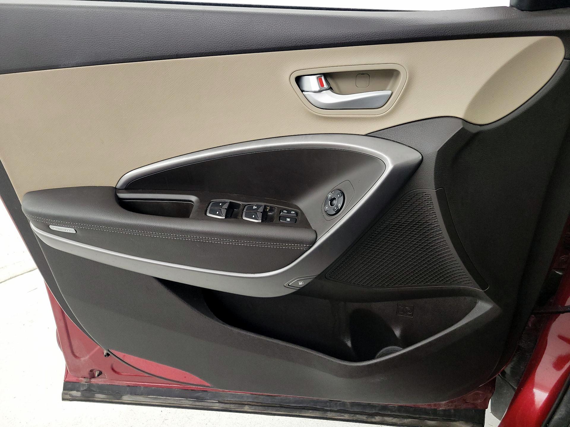 Thumbnail: 2014 Hyundai Santa Fe - 12