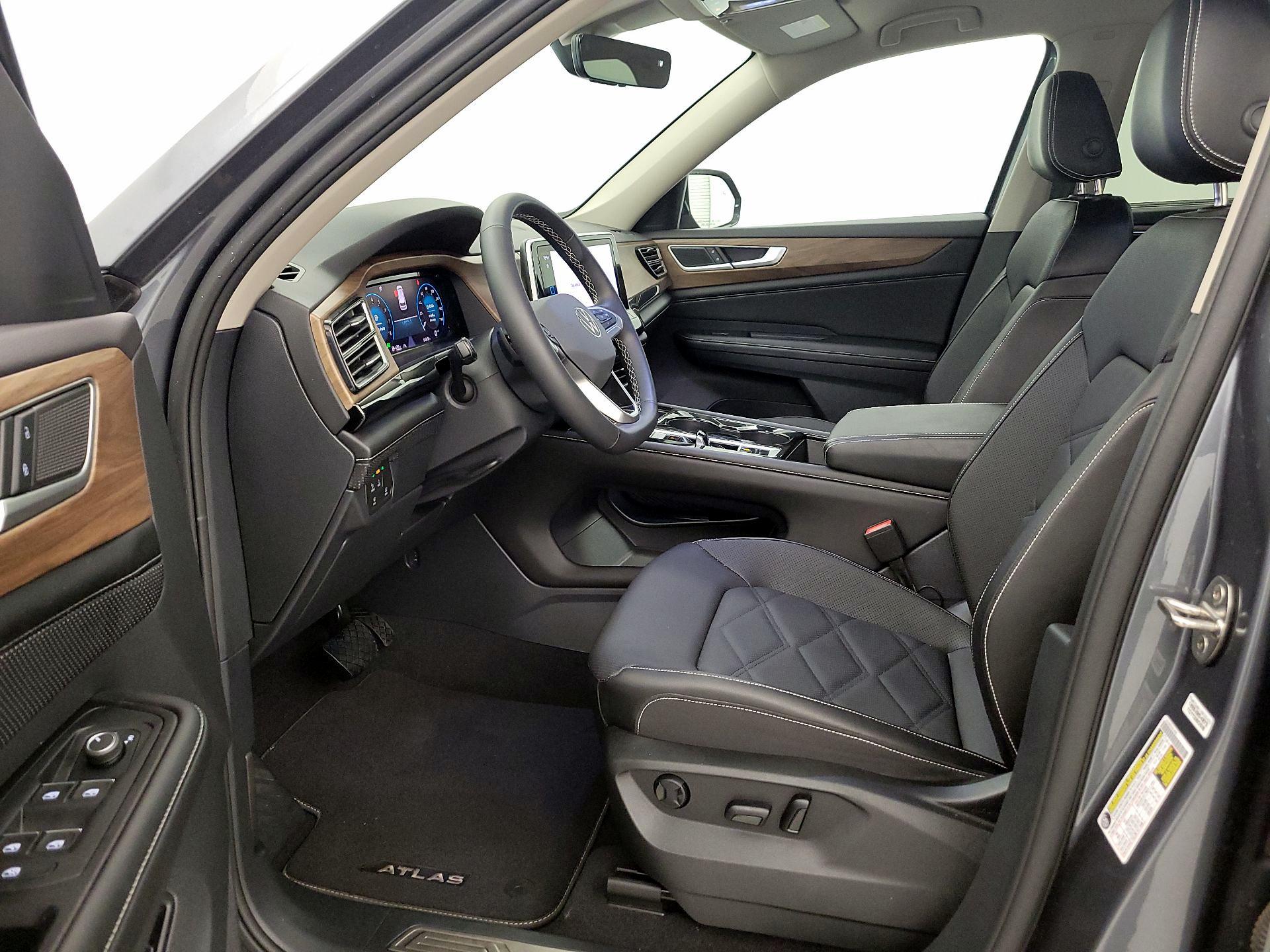 Thumbnail: 2024 Volkswagen Atlas - 11