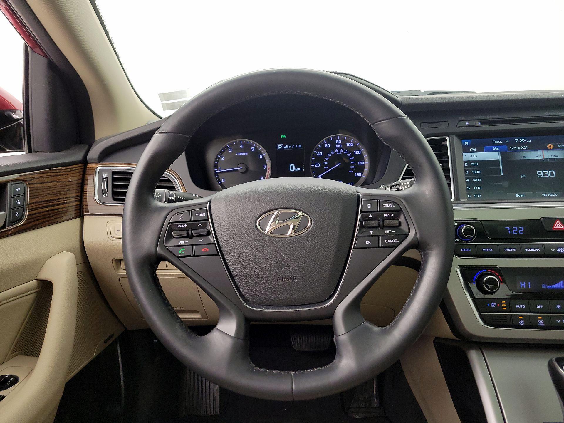 Thumbnail: 2016 Hyundai Sonata - 10