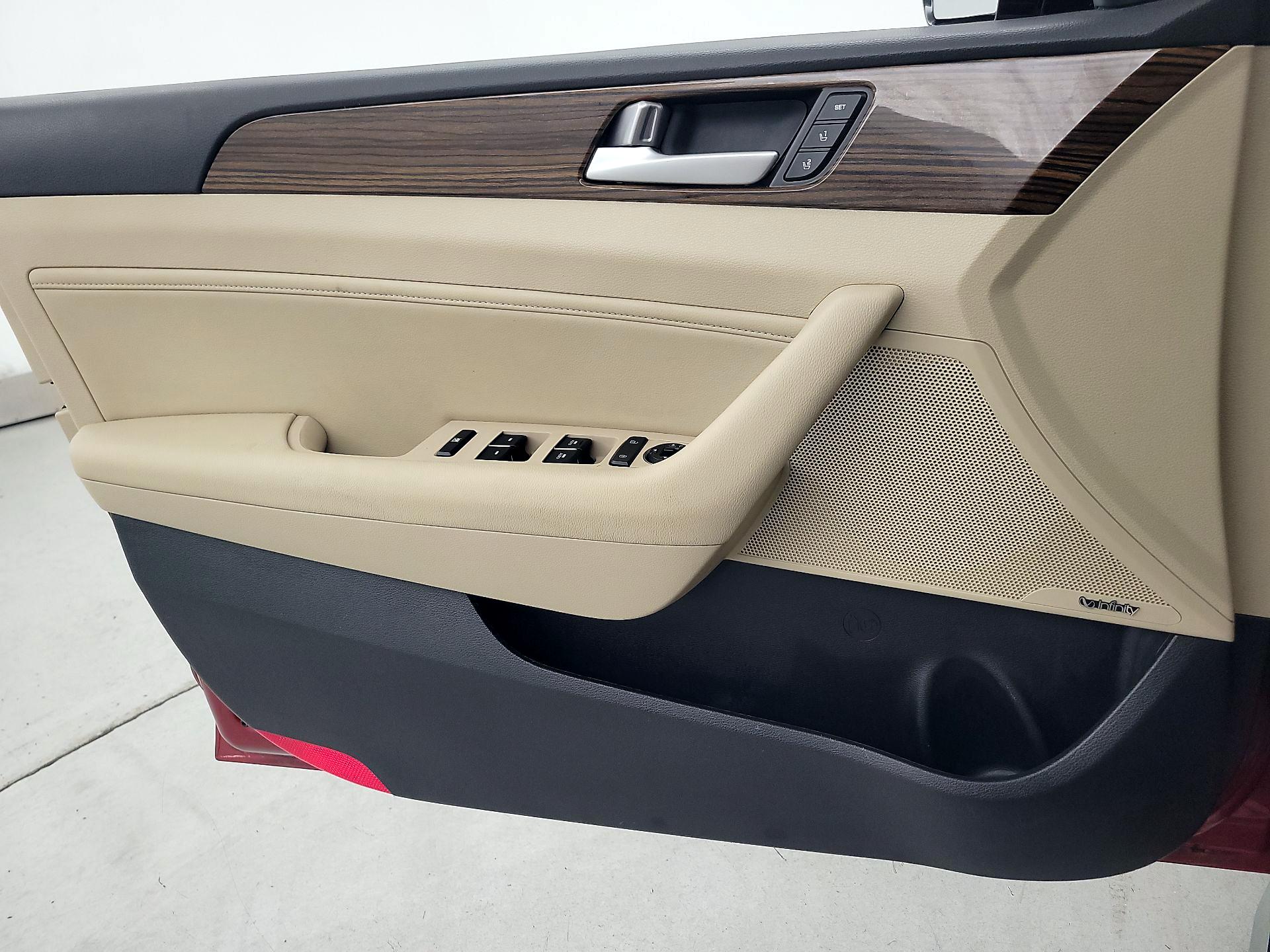 Thumbnail: 2016 Hyundai Sonata - 12