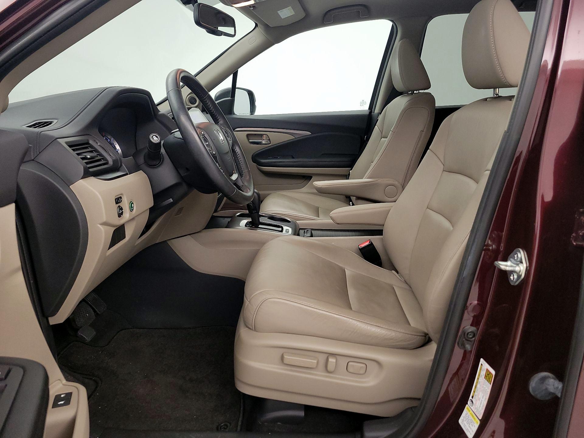 Thumbnail: 2016 Honda Pilot - 11