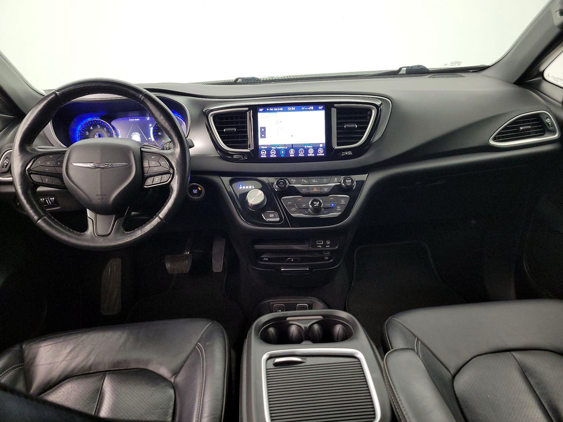 Thumbnail: 2020 Chrysler Pacifica - 9