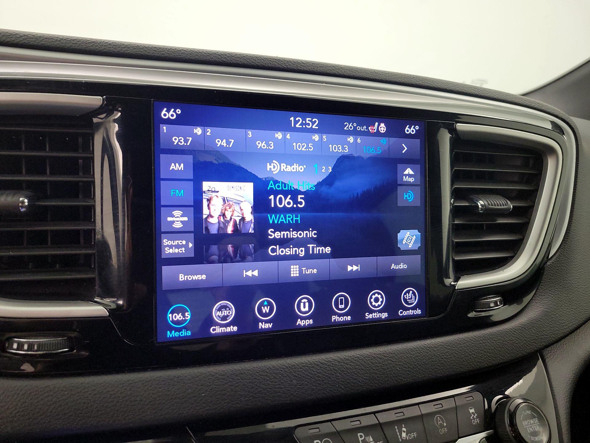 Thumbnail: 2020 Chrysler Pacifica - 16