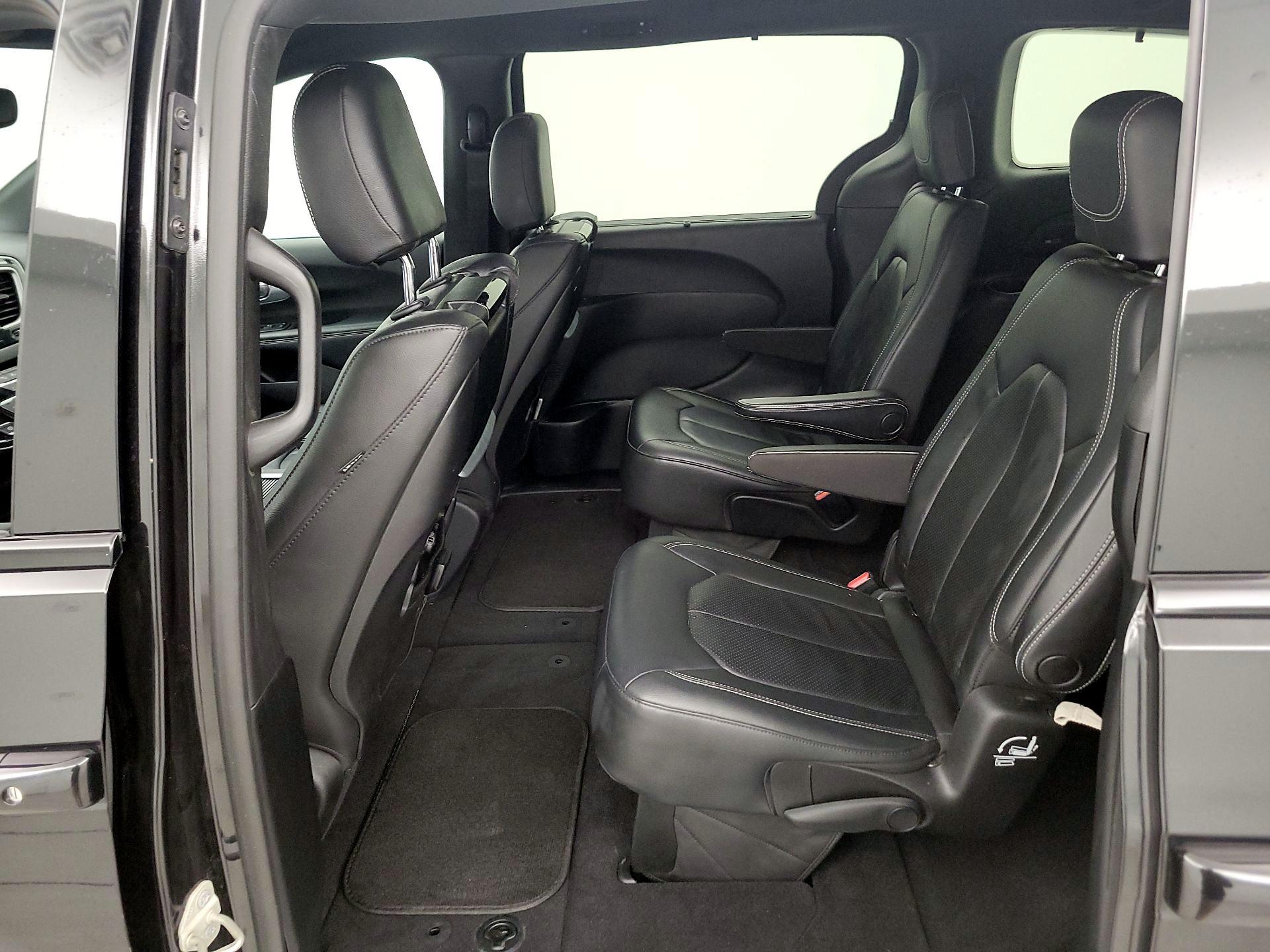 Thumbnail: 2020 Chrysler Pacifica - 20