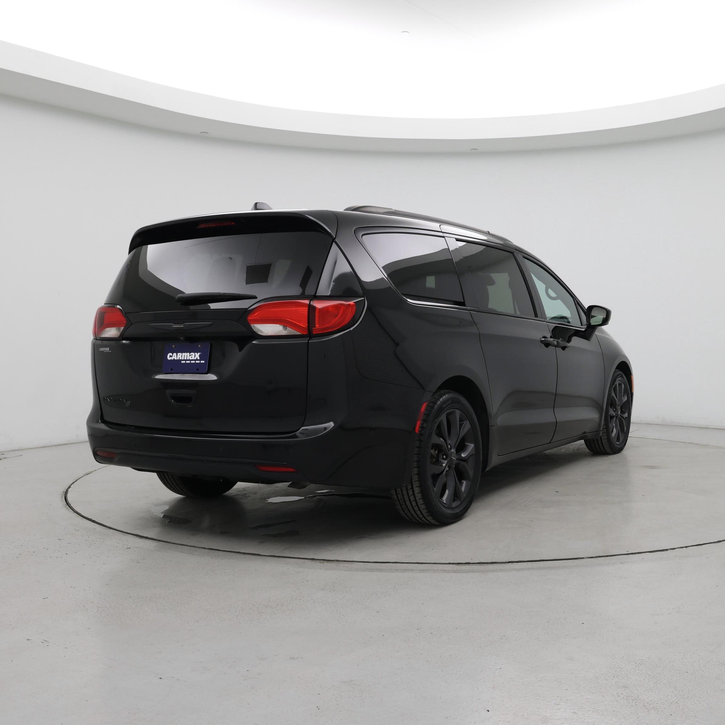 Thumbnail: 2020 Chrysler Pacifica - 8