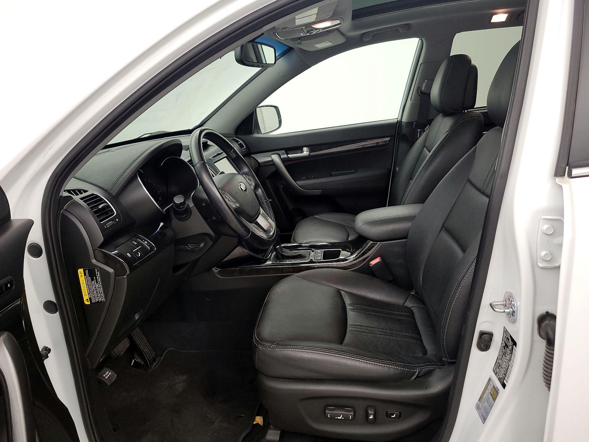 Thumbnail: 2014 Kia Sorento - 11