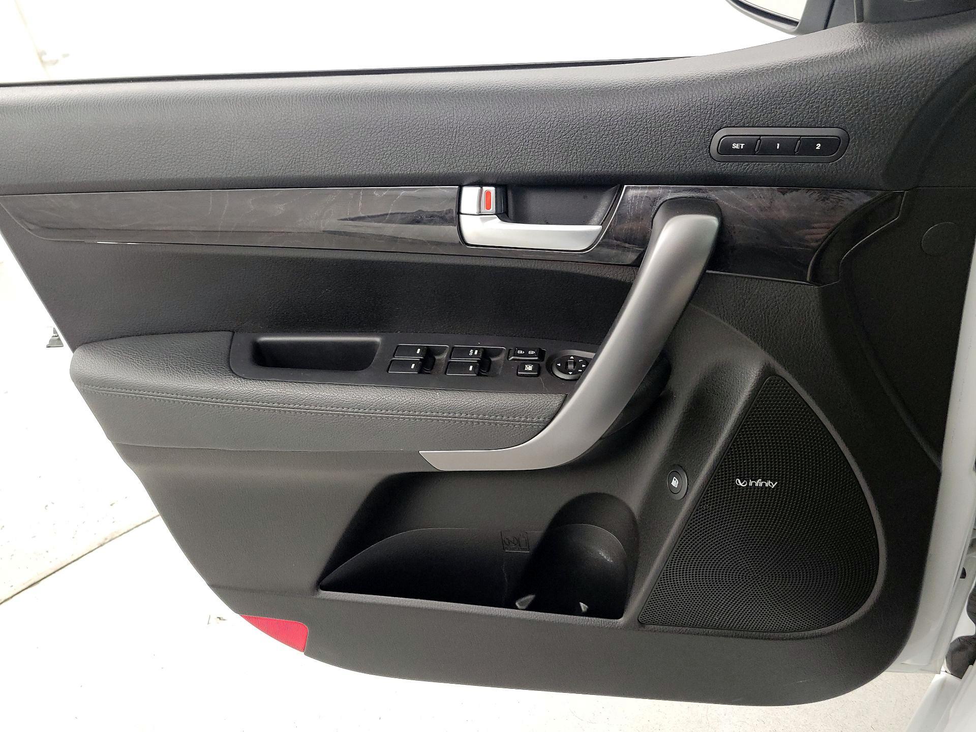 Thumbnail: 2014 Kia Sorento - 12