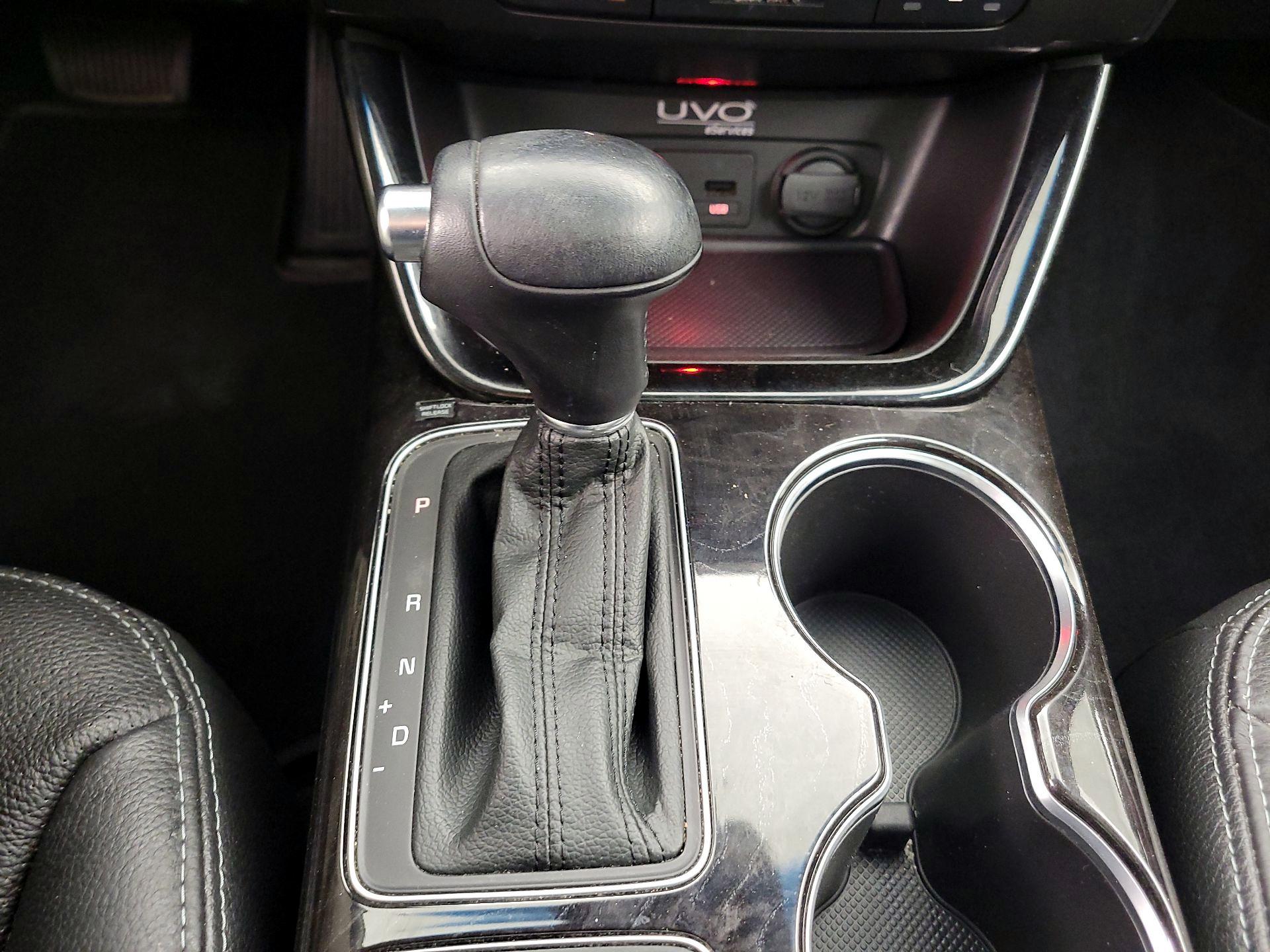 Thumbnail: 2014 Kia Sorento - 18