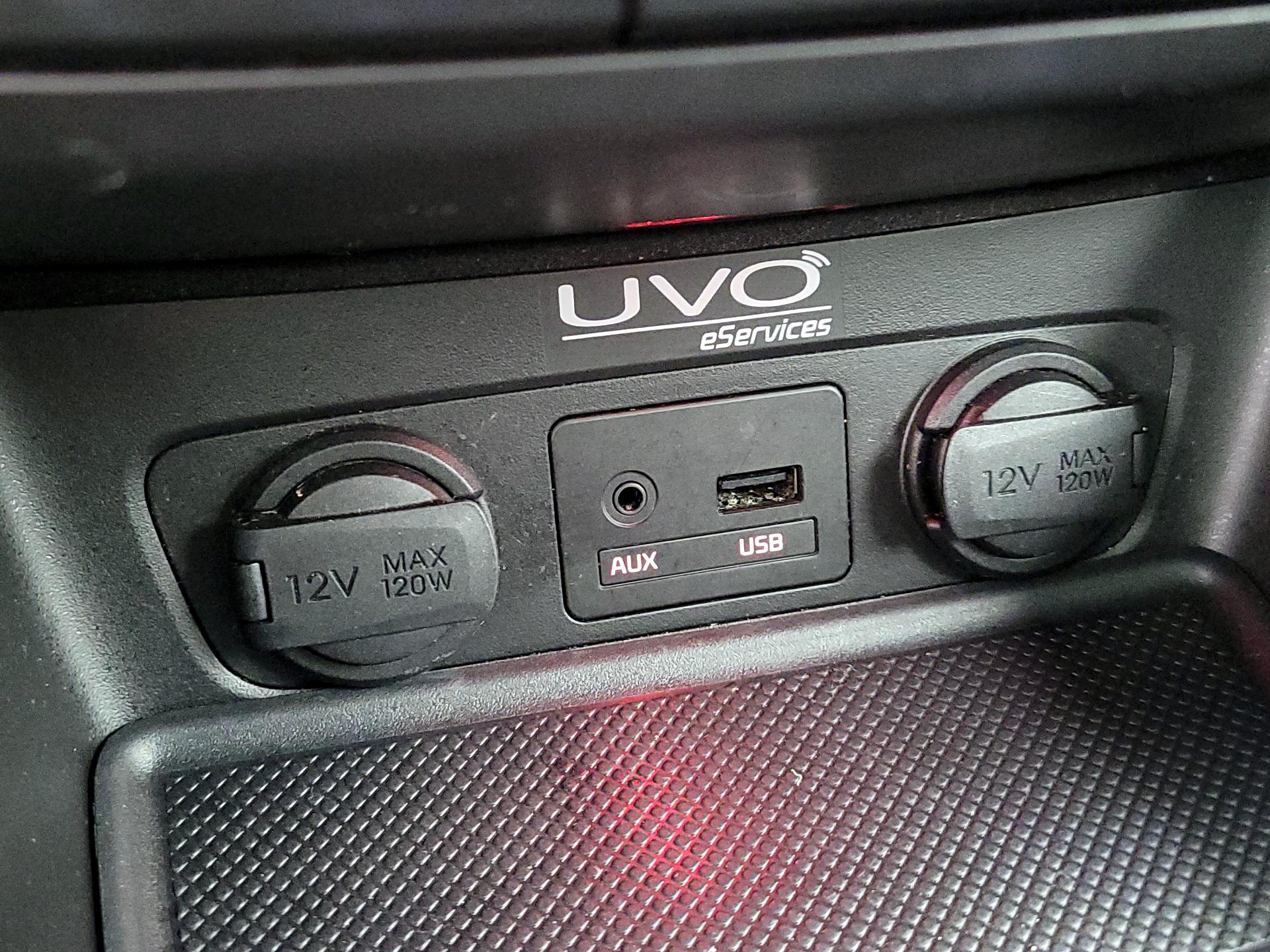 Thumbnail: 2014 Kia Sorento - 19