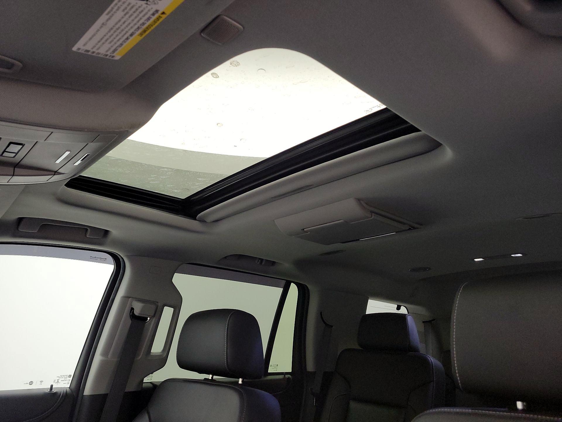 Thumbnail: 2018 Chevrolet Tahoe - 20