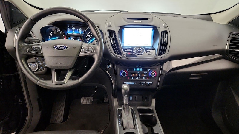 2017 Ford Escape Titanium 9