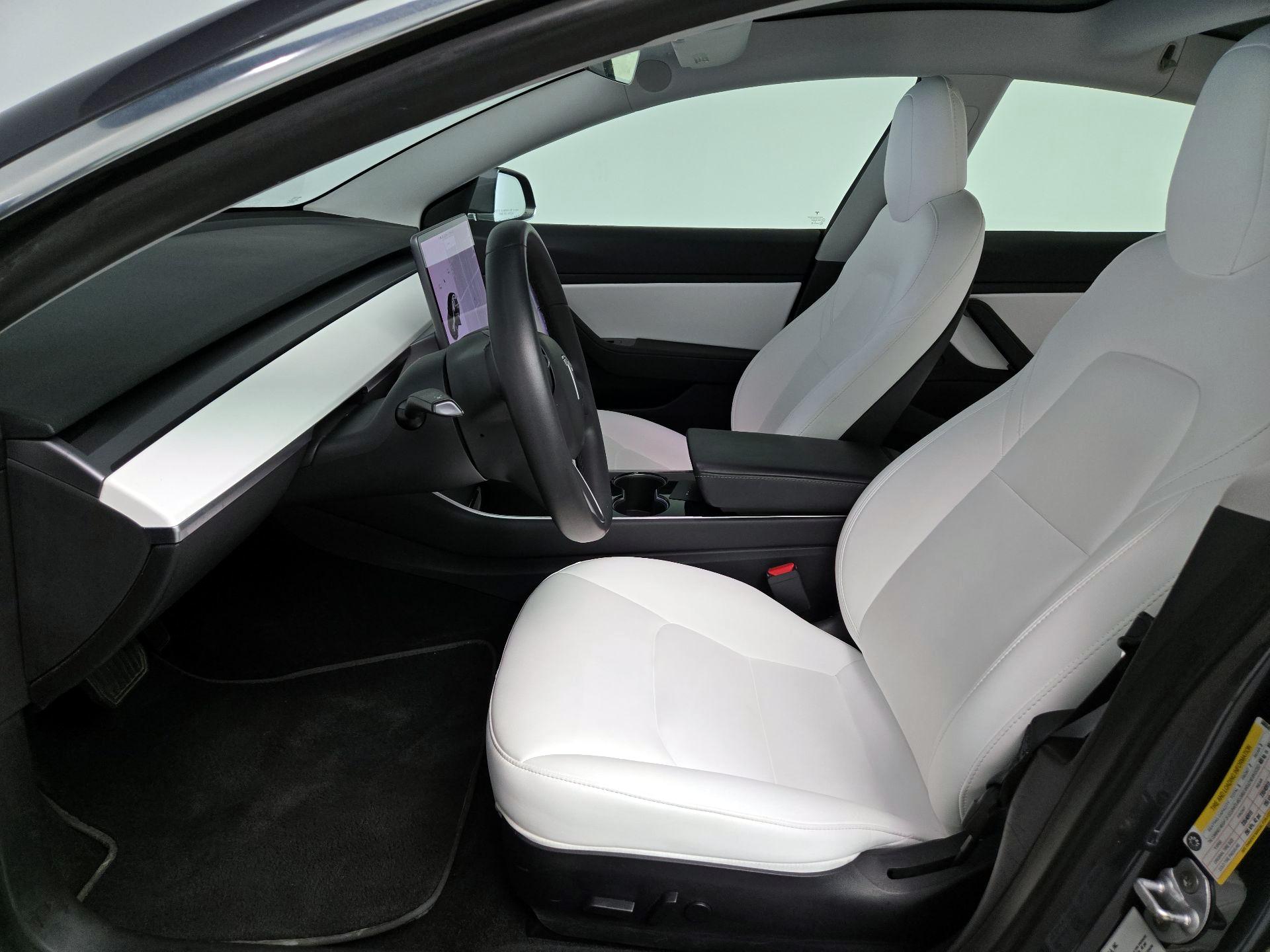 Thumbnail: 2020 Tesla Model 3 - 11
