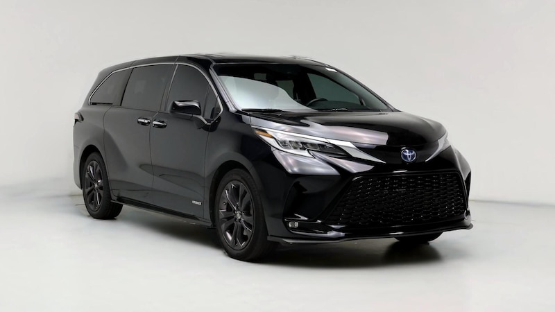 2021 Toyota Sienna XSE Hero Image