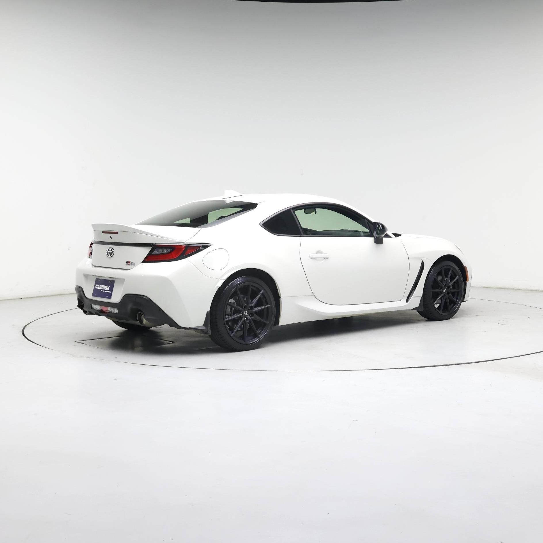 Thumbnail: 2024 Toyota GR86 - 3