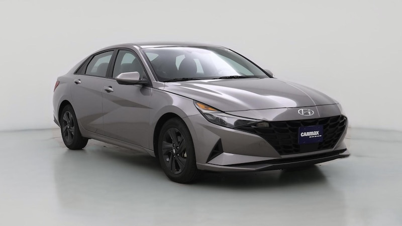2022 Hyundai Elantra SEL Hero Image