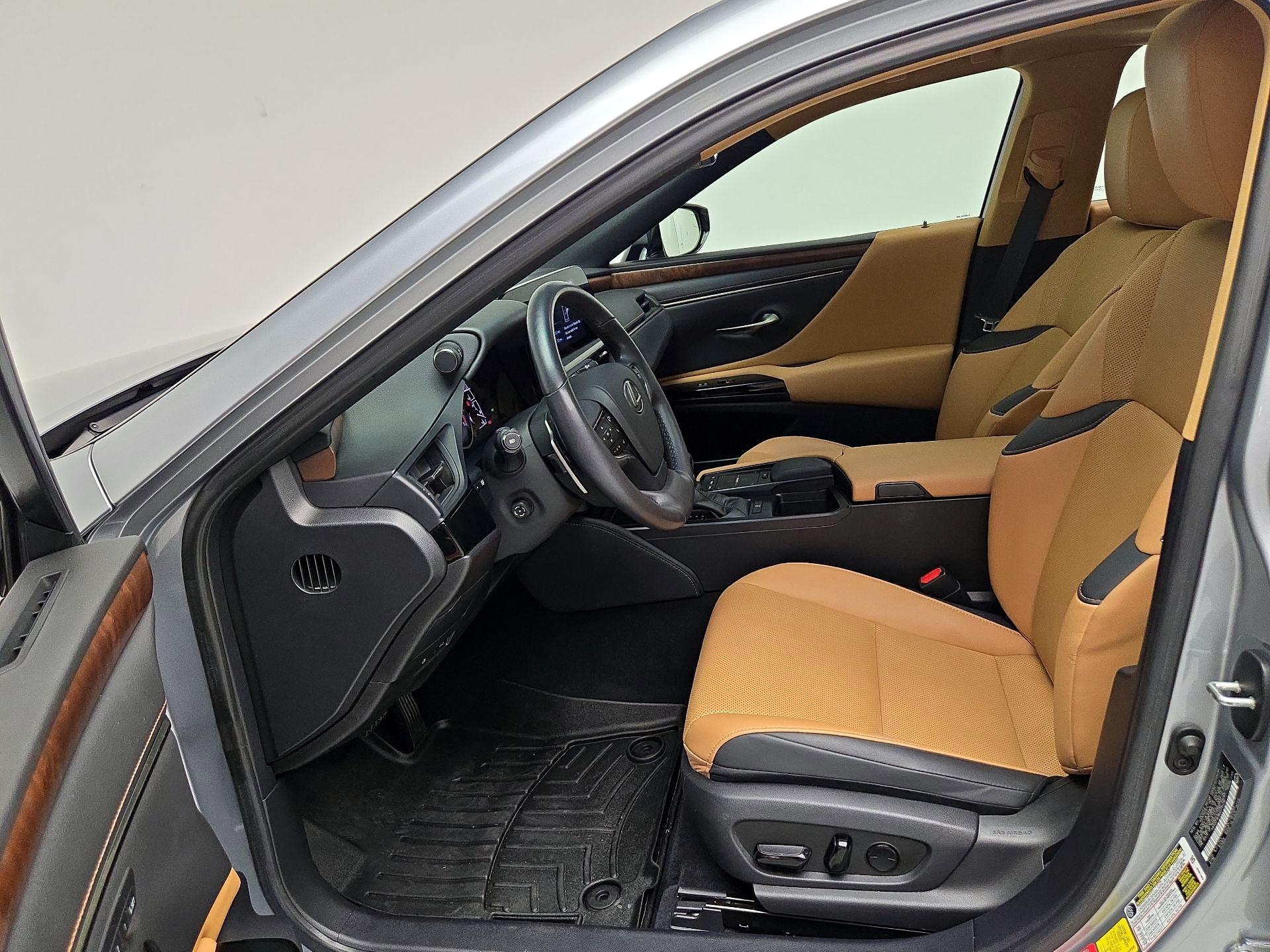 Thumbnail: 2022 Lexus ES - 11