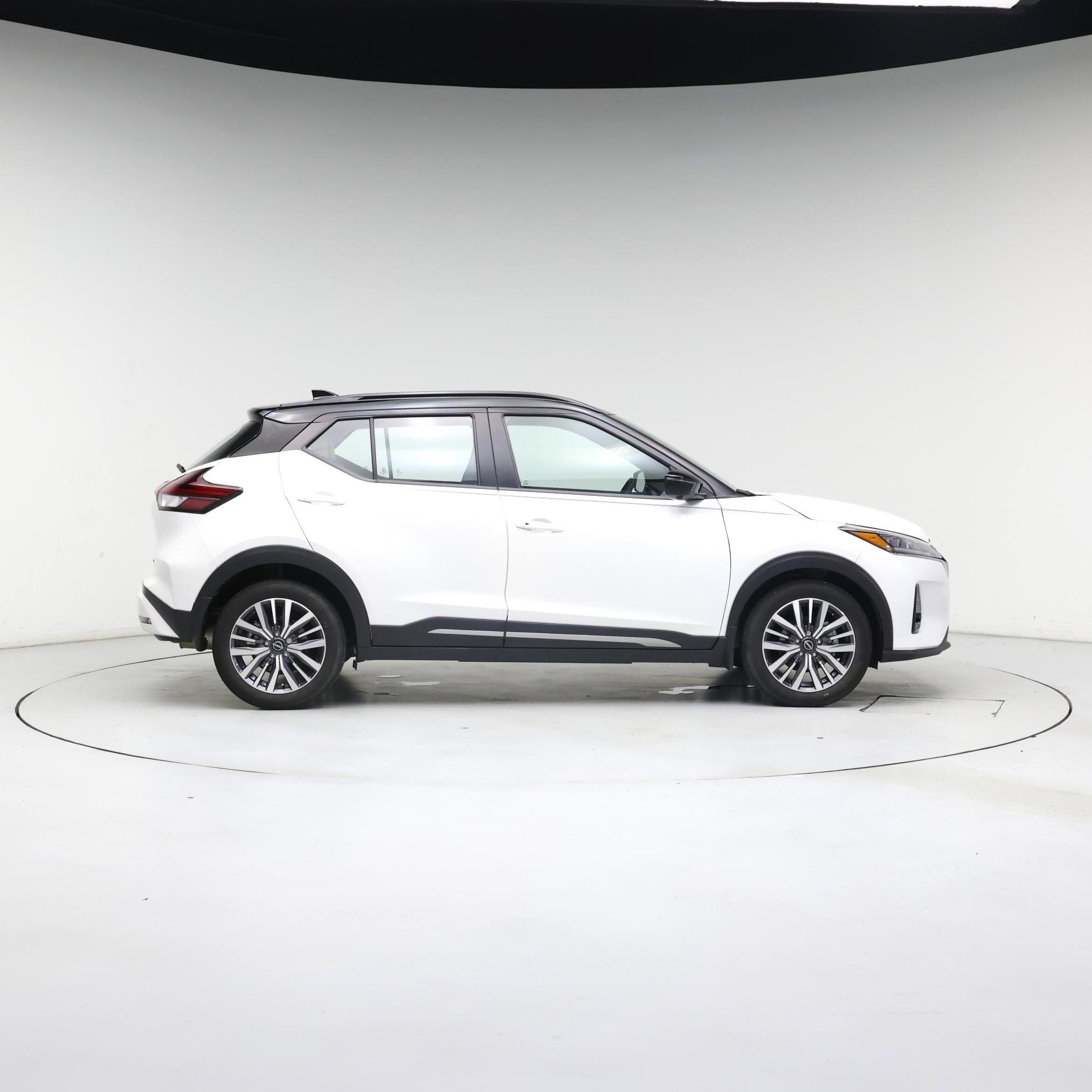 Thumbnail: 2023 Nissan Kicks - 7