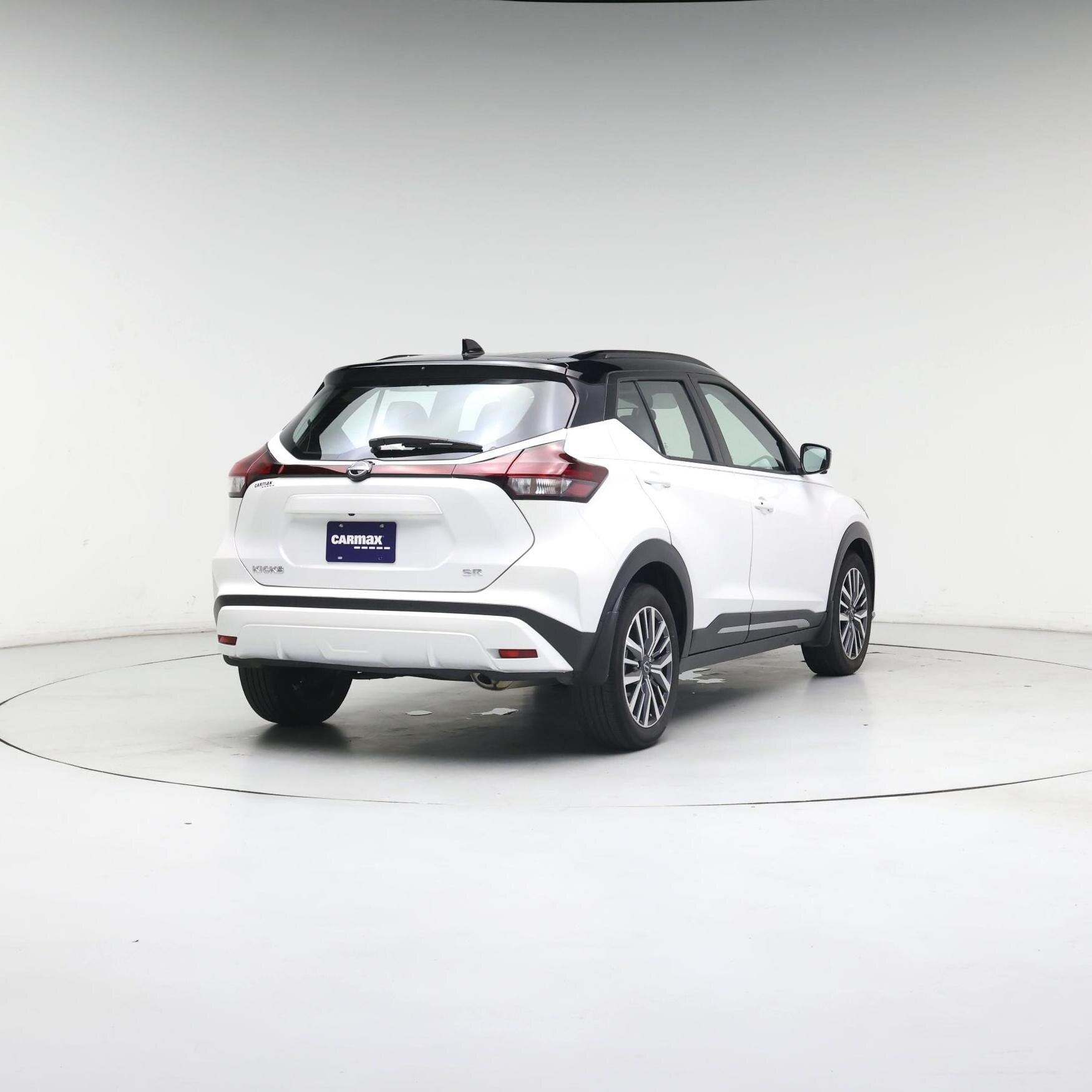 Thumbnail: 2023 Nissan Kicks - 8