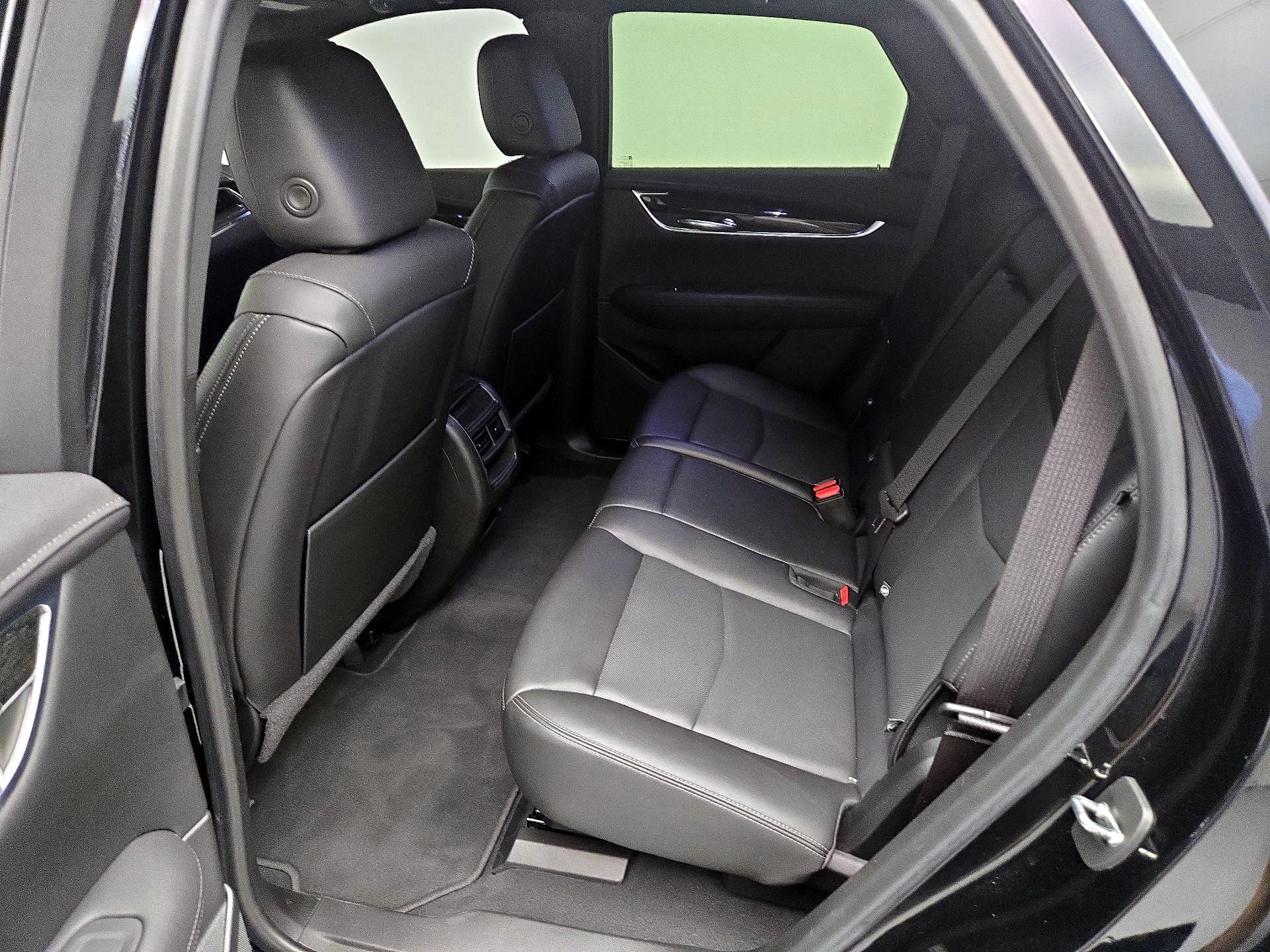 Thumbnail: 2021 Cadillac XT5 - 20