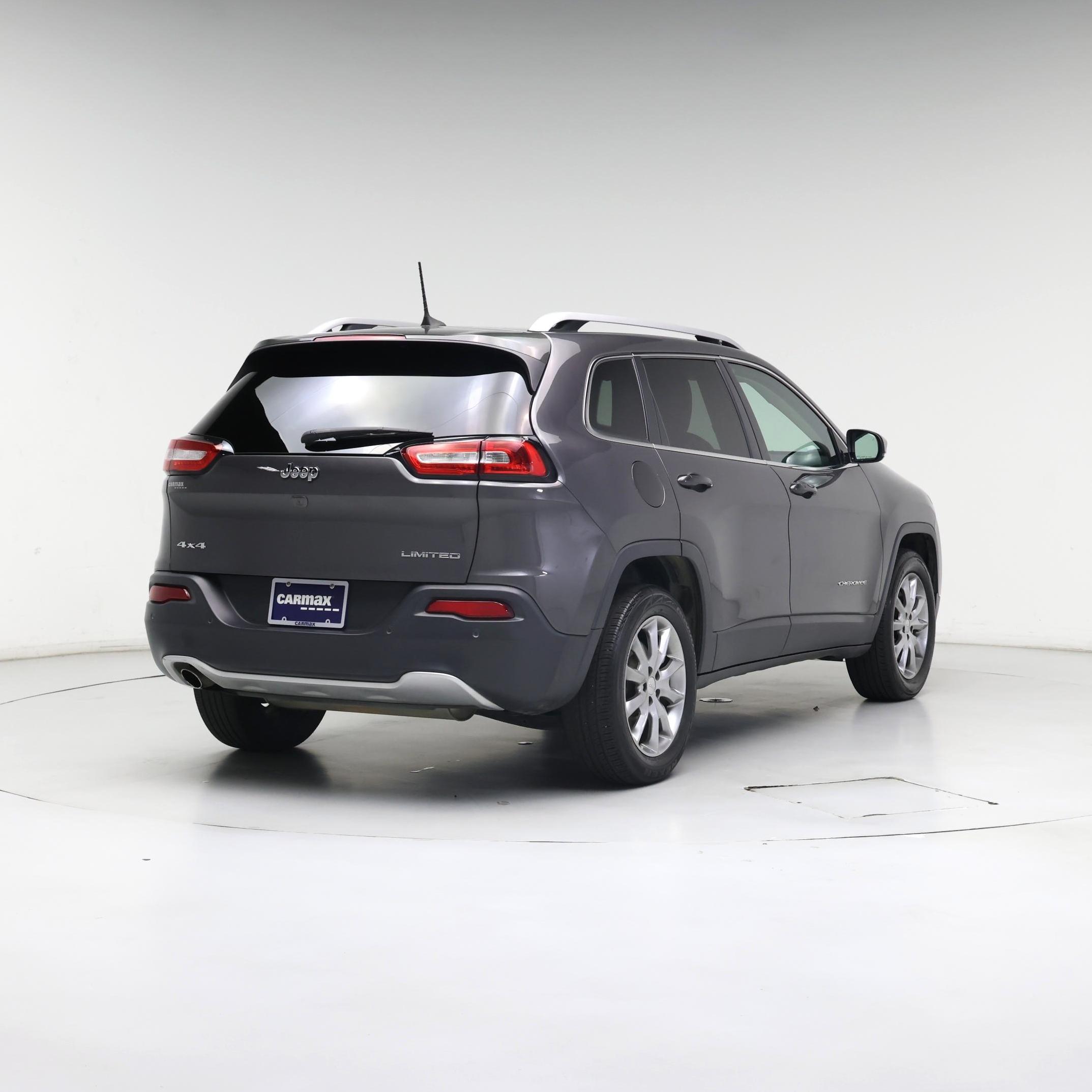 Thumbnail: 2018 Jeep Cherokee - 8