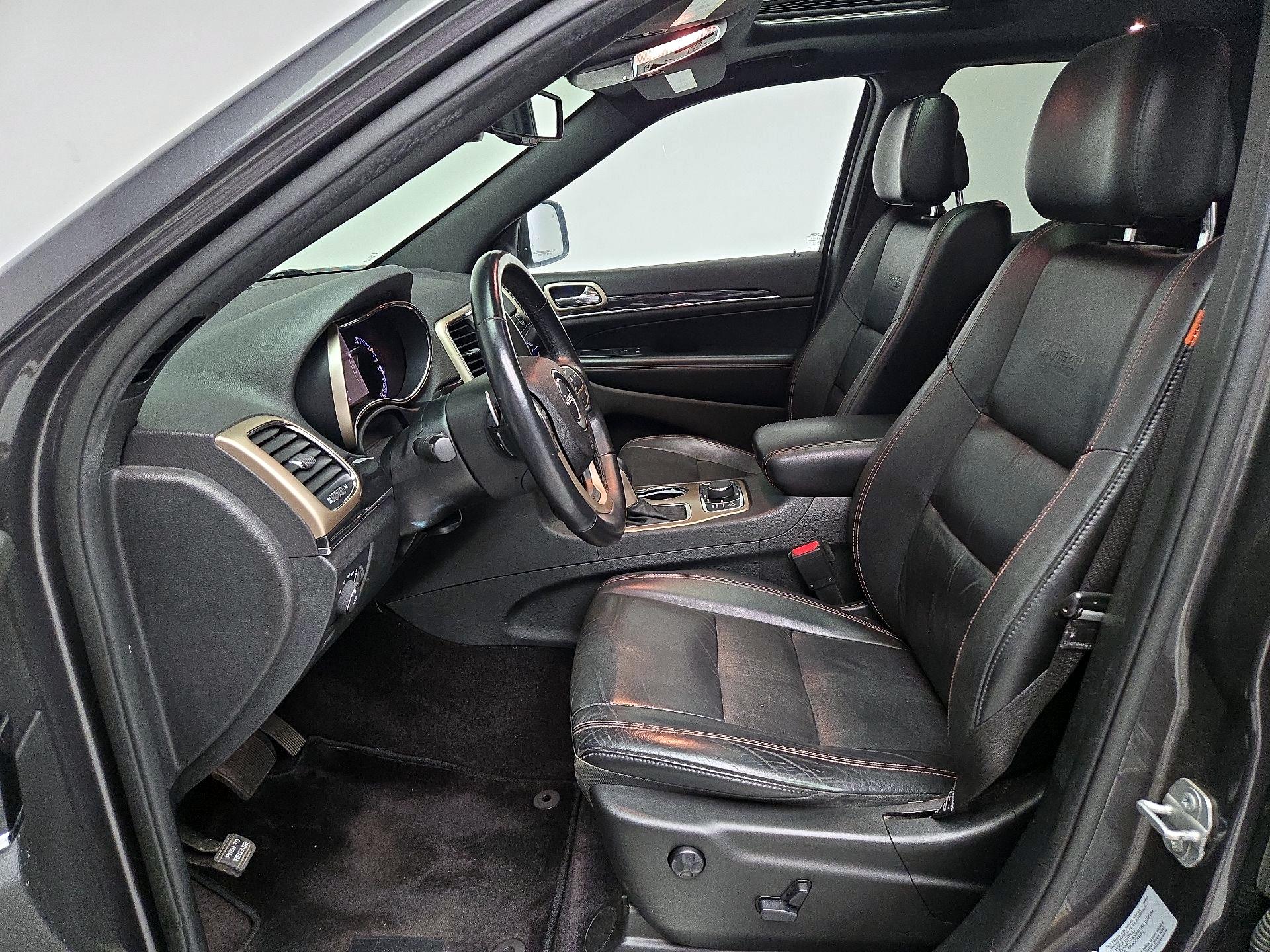 Thumbnail: 2016 Jeep Grand Cherokee - 11