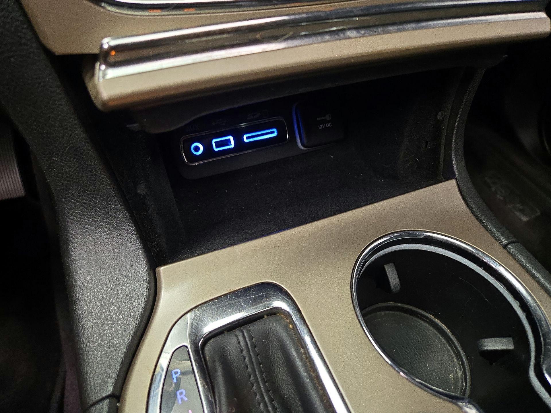 Thumbnail: 2016 Jeep Grand Cherokee - 19