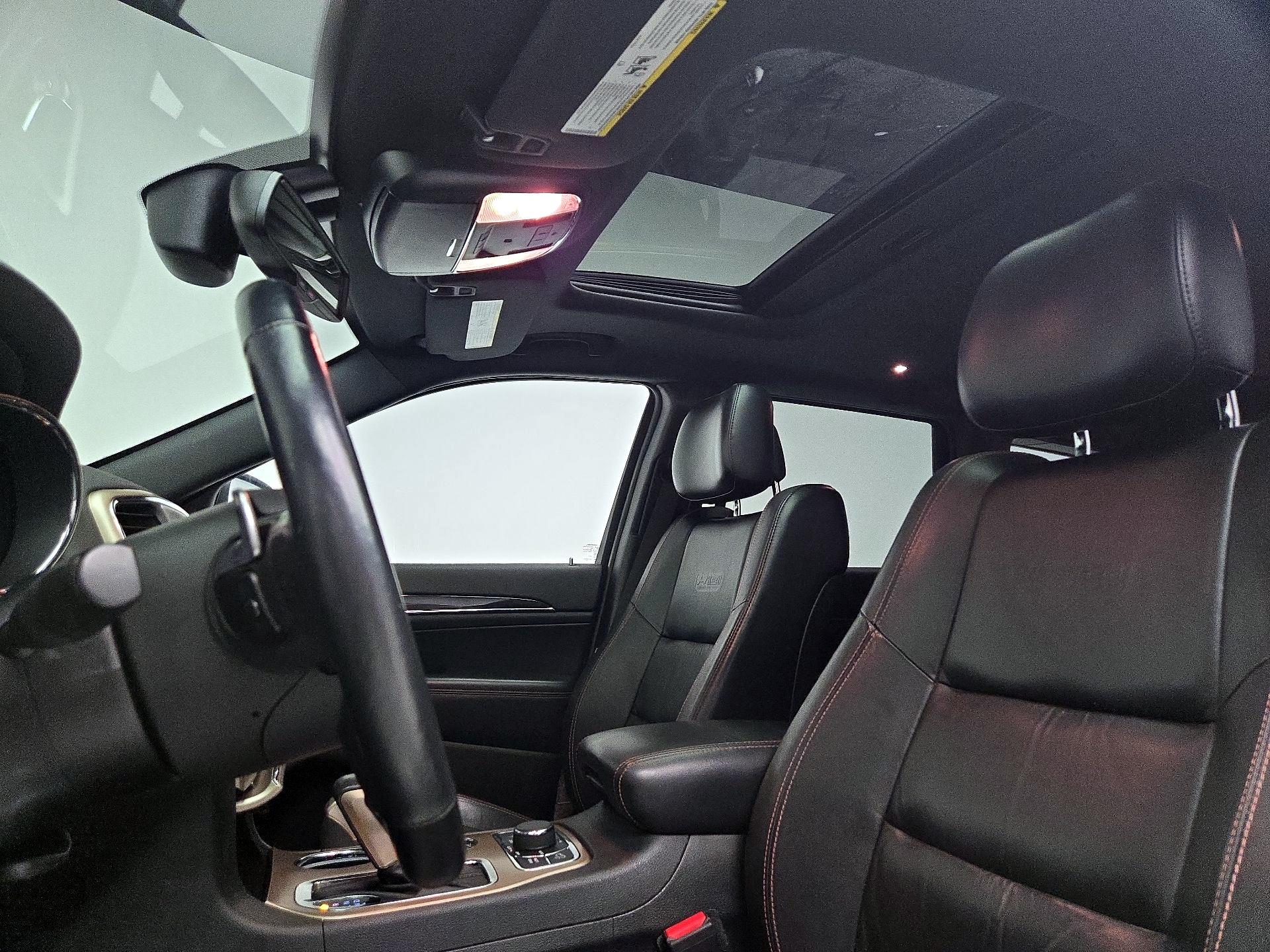 Thumbnail: 2016 Jeep Grand Cherokee - 20