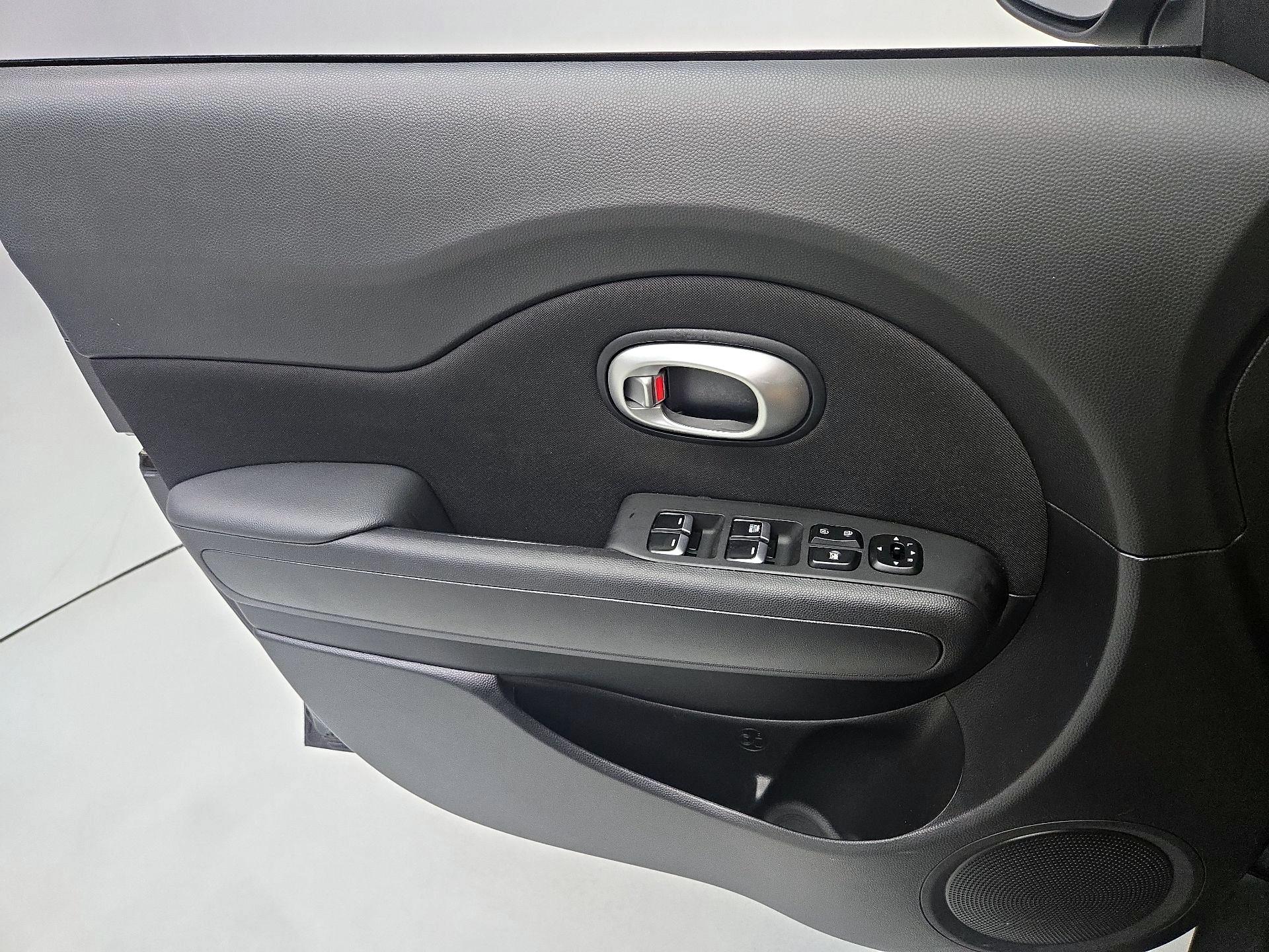 Thumbnail: 2018 Kia Soul - 12