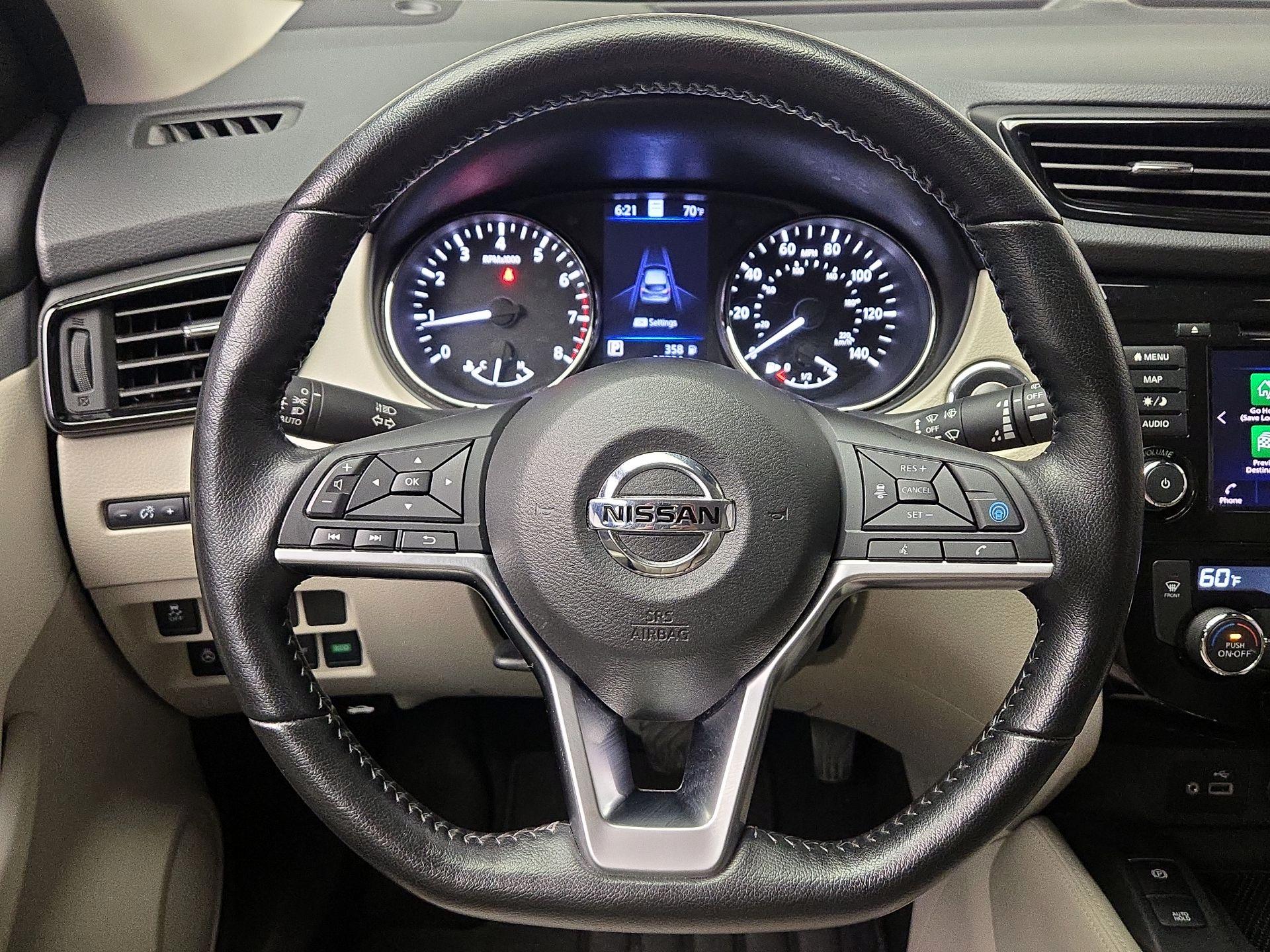 Thumbnail: 2020 Nissan Rogue Sport - 10