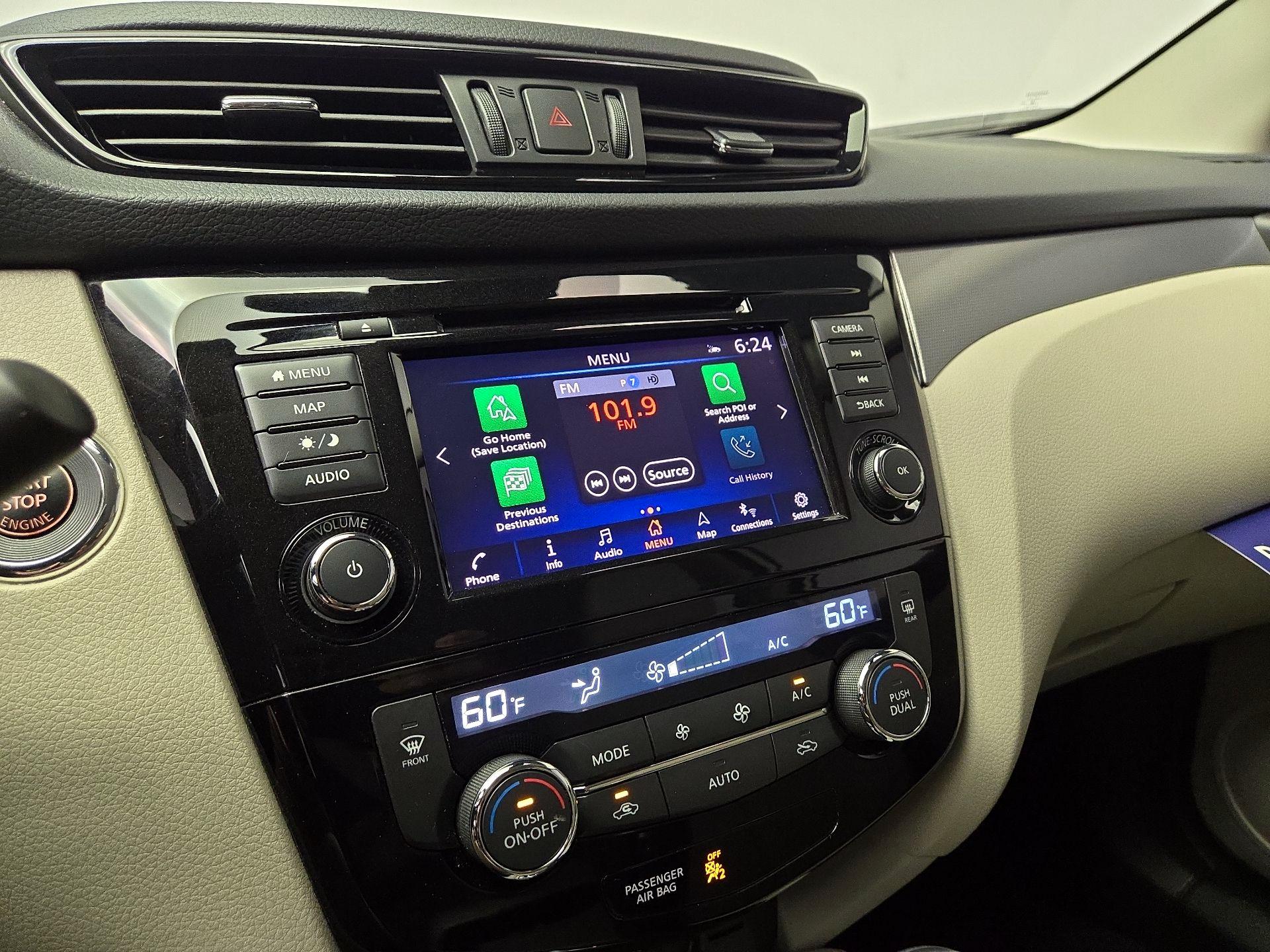 Thumbnail: 2020 Nissan Rogue Sport - 16