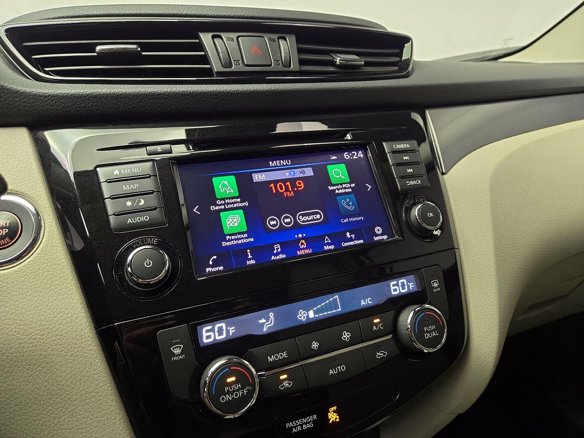 Thumbnail: 2020 Nissan Rogue Sport - 17