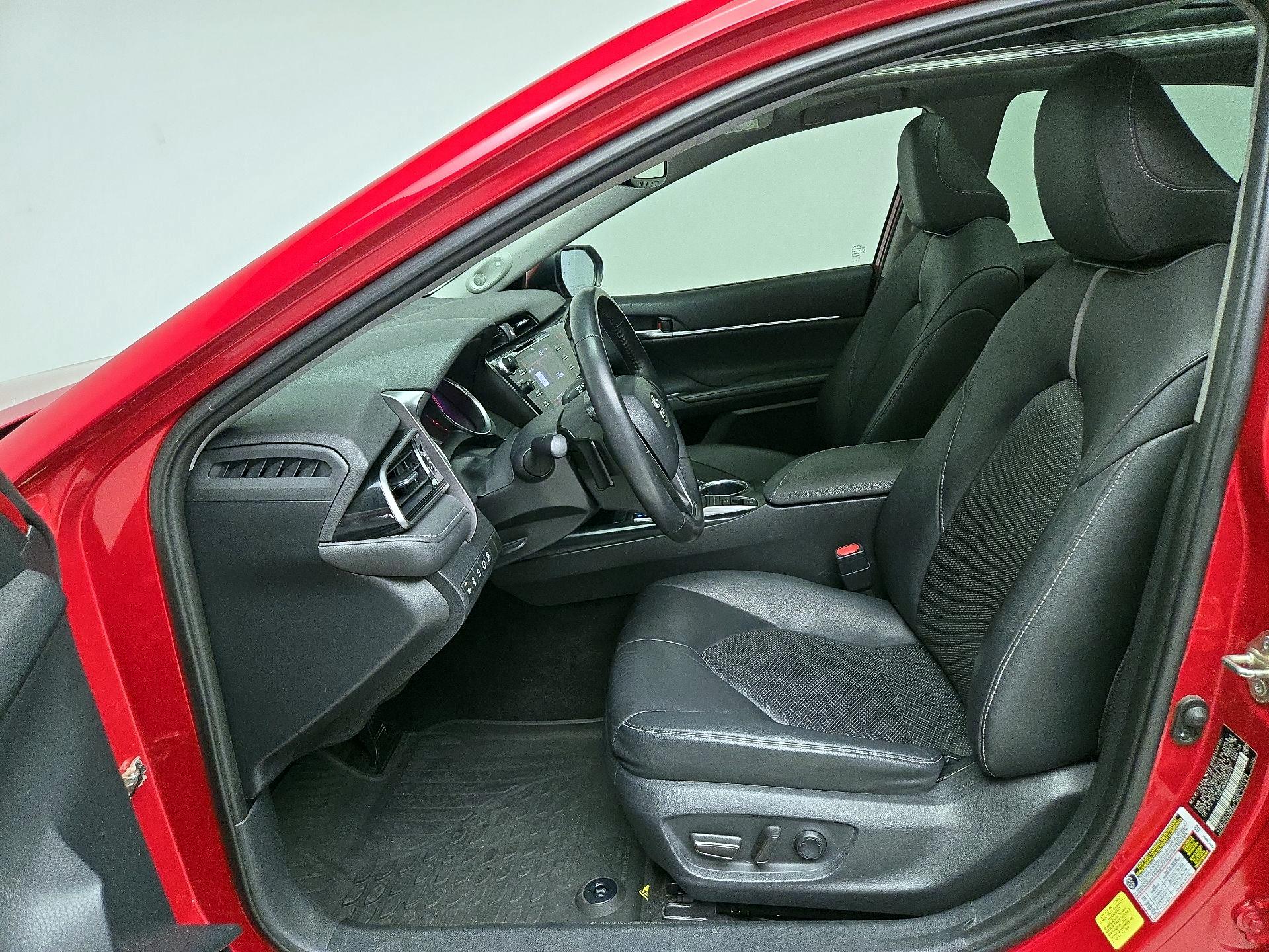 Thumbnail: 2019 Toyota Camry - 11