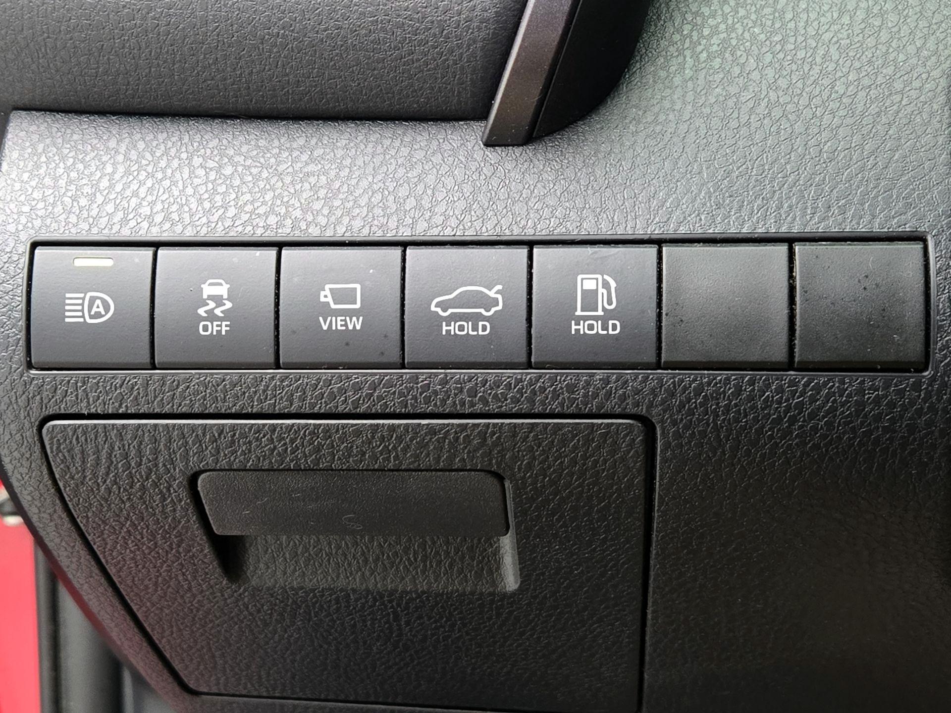 Thumbnail: 2019 Toyota Camry - 13