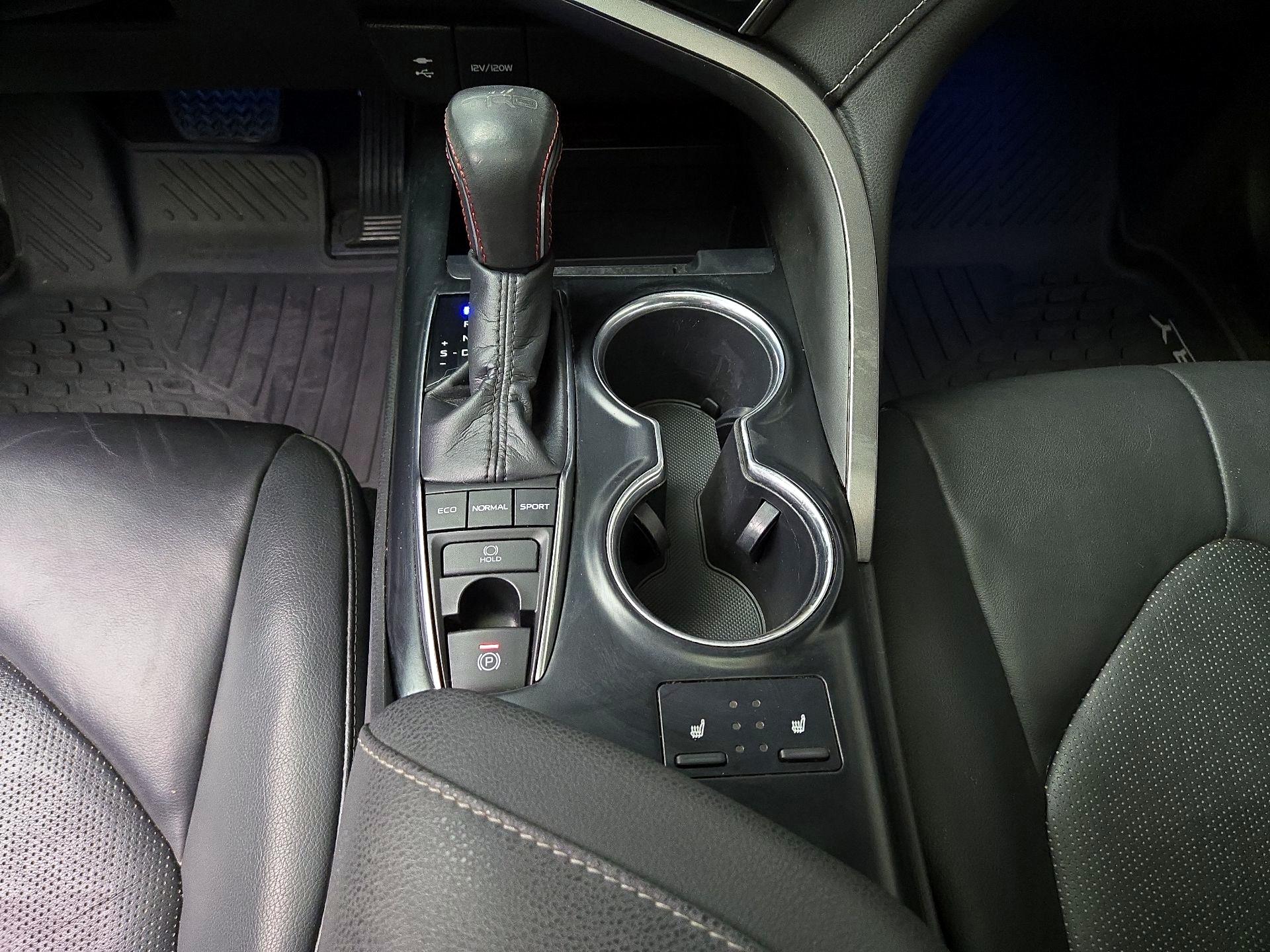 Thumbnail: 2019 Toyota Camry - 18