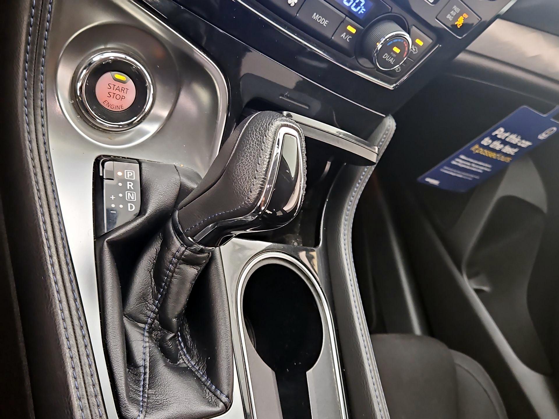 Thumbnail: 2016 Nissan Maxima - 18