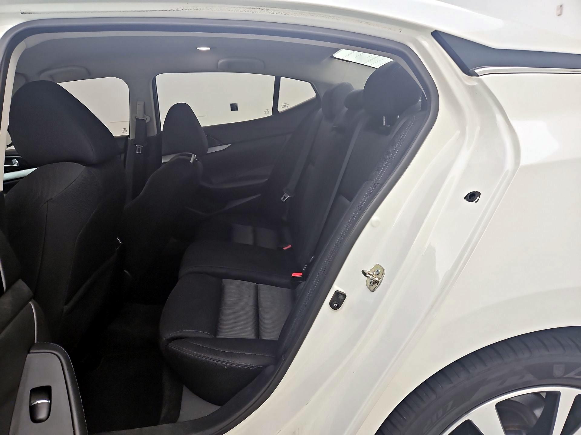Thumbnail: 2016 Nissan Maxima - 20