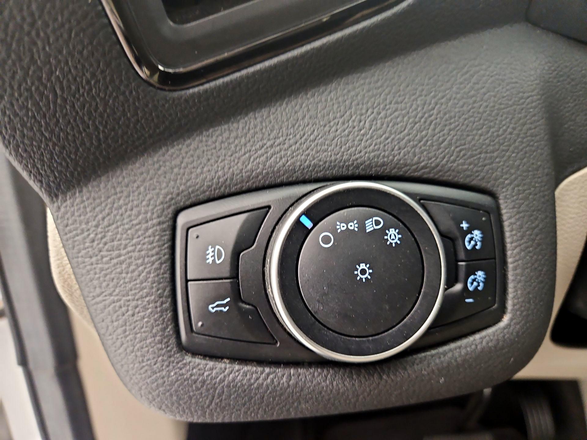 Thumbnail: 2017 Ford Escape - 13