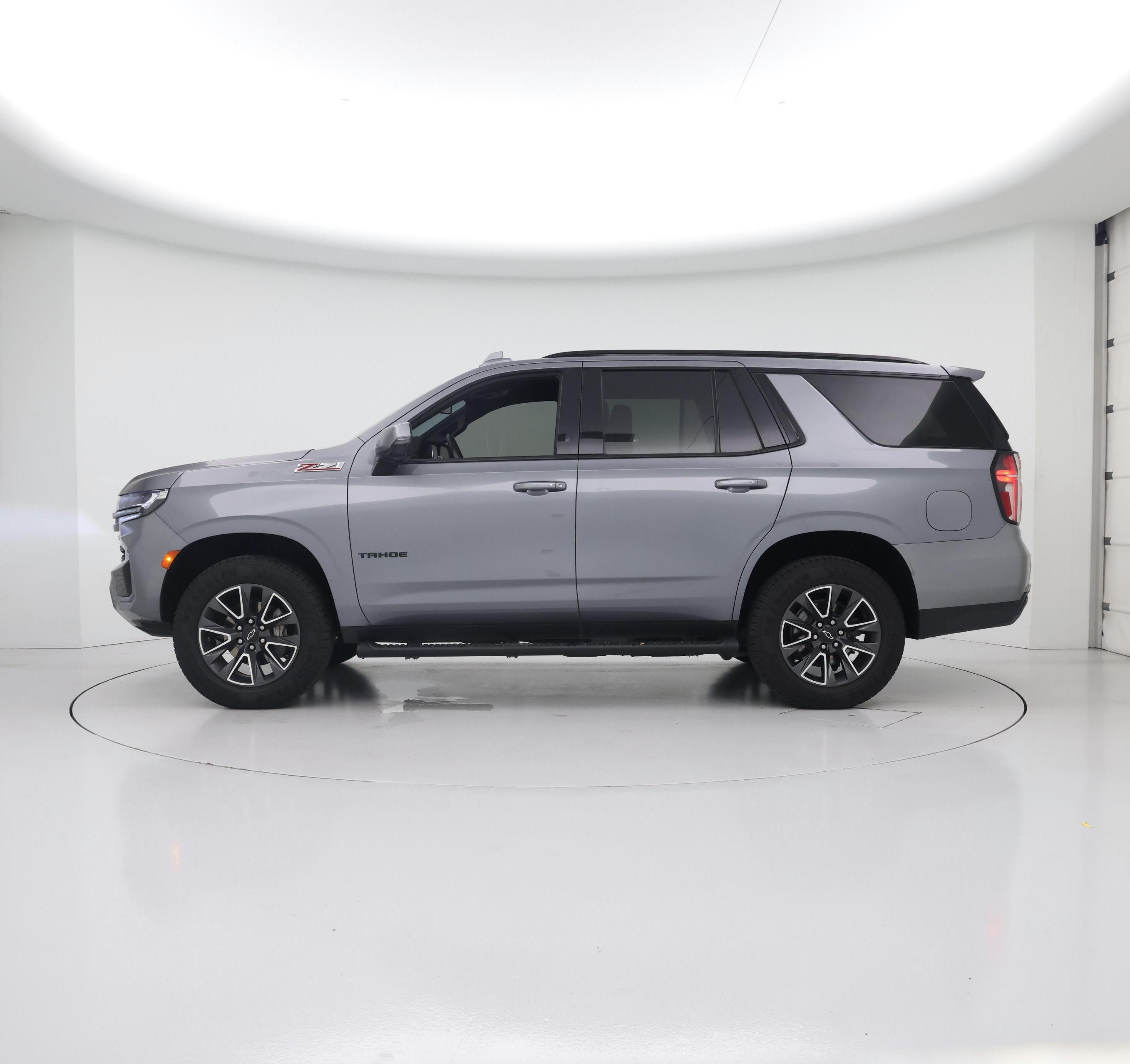 Thumbnail: 2022 Chevrolet Tahoe - 3