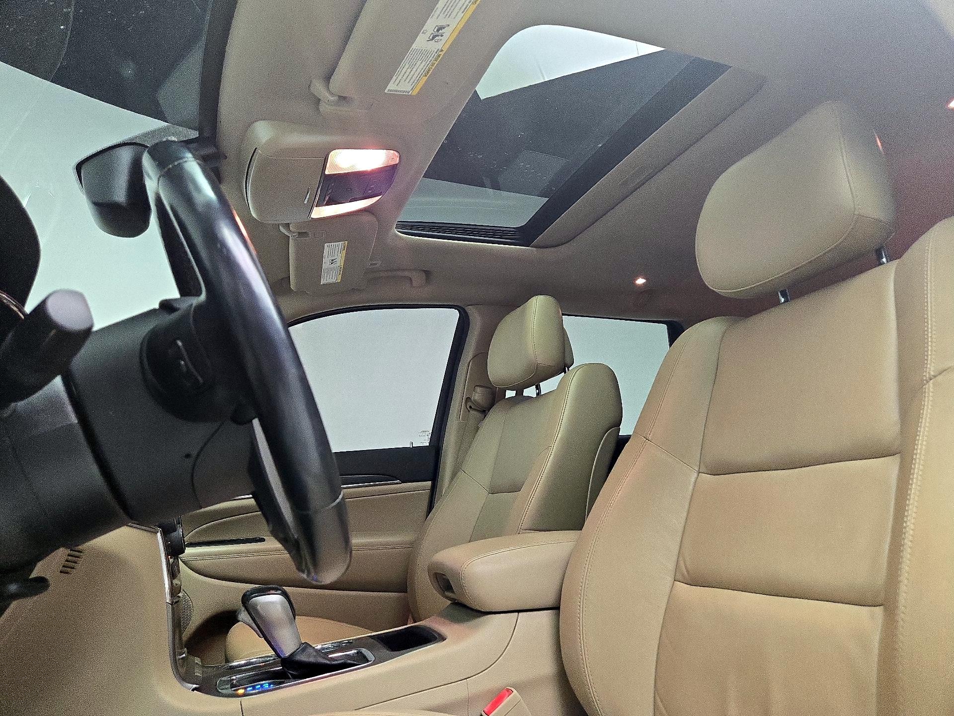 Thumbnail: 2020 Jeep Grand Cherokee - 20