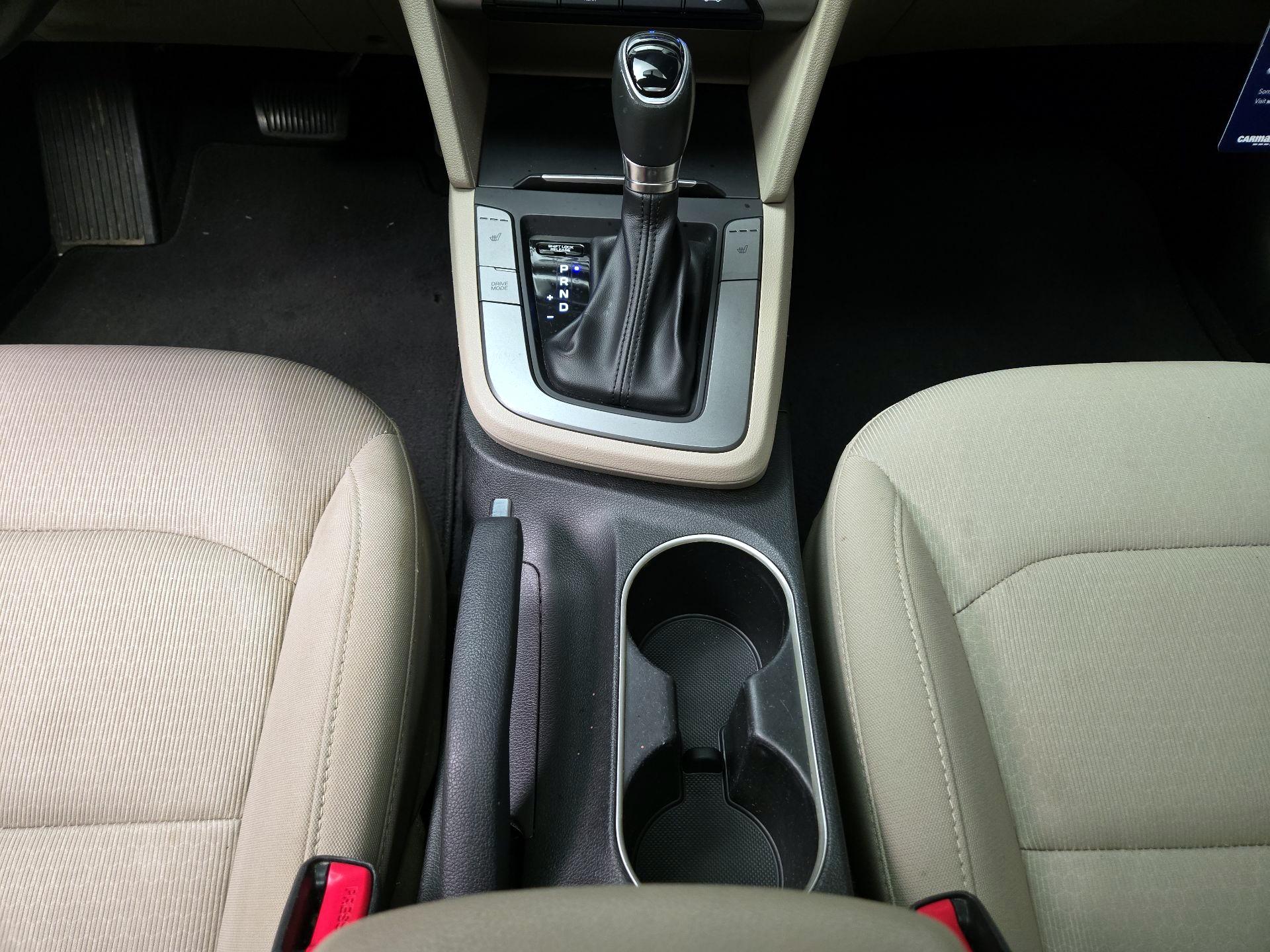 Thumbnail: 2018 Hyundai Elantra - 17