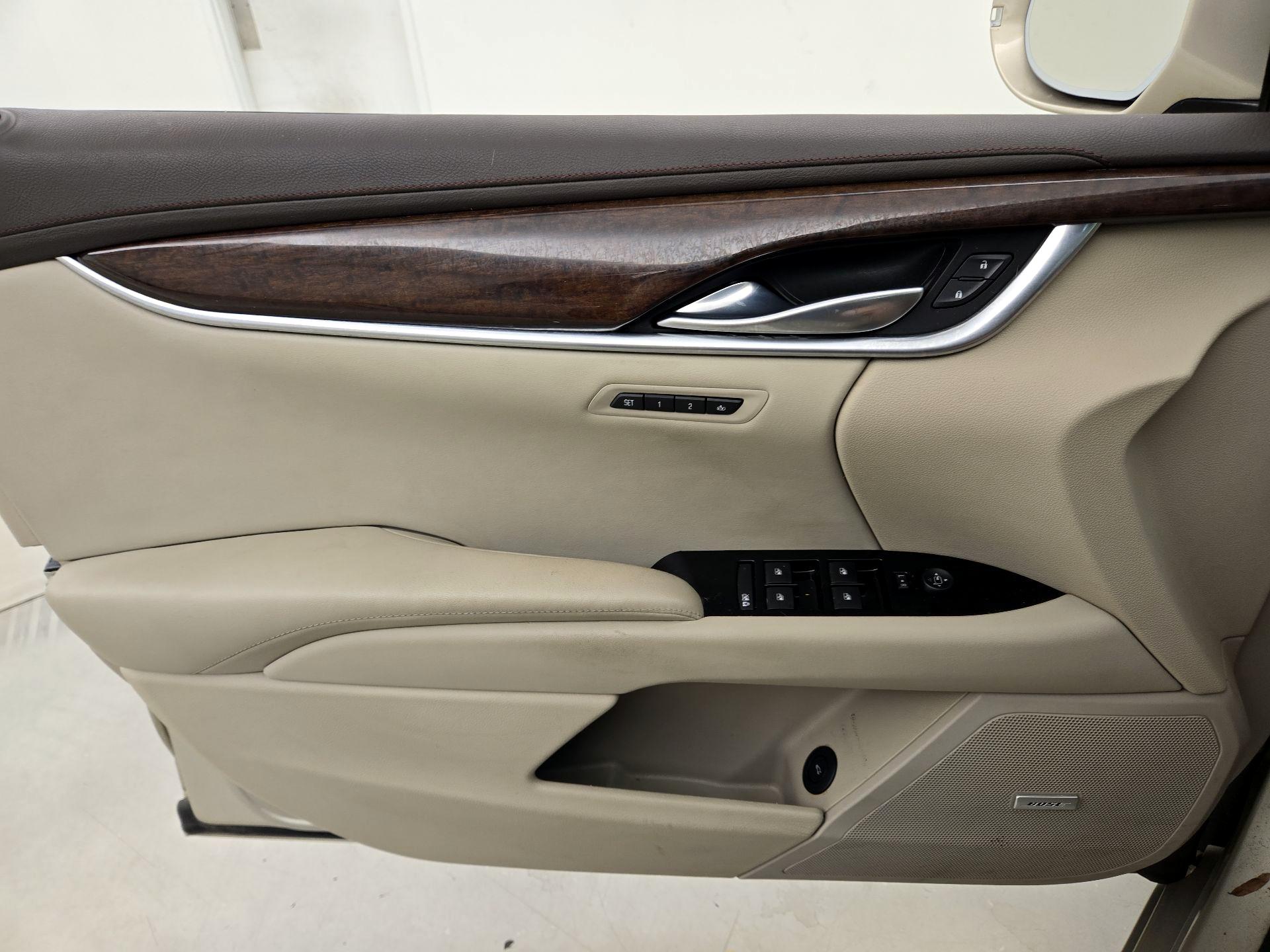 Thumbnail: 2015 Cadillac XTS - 12